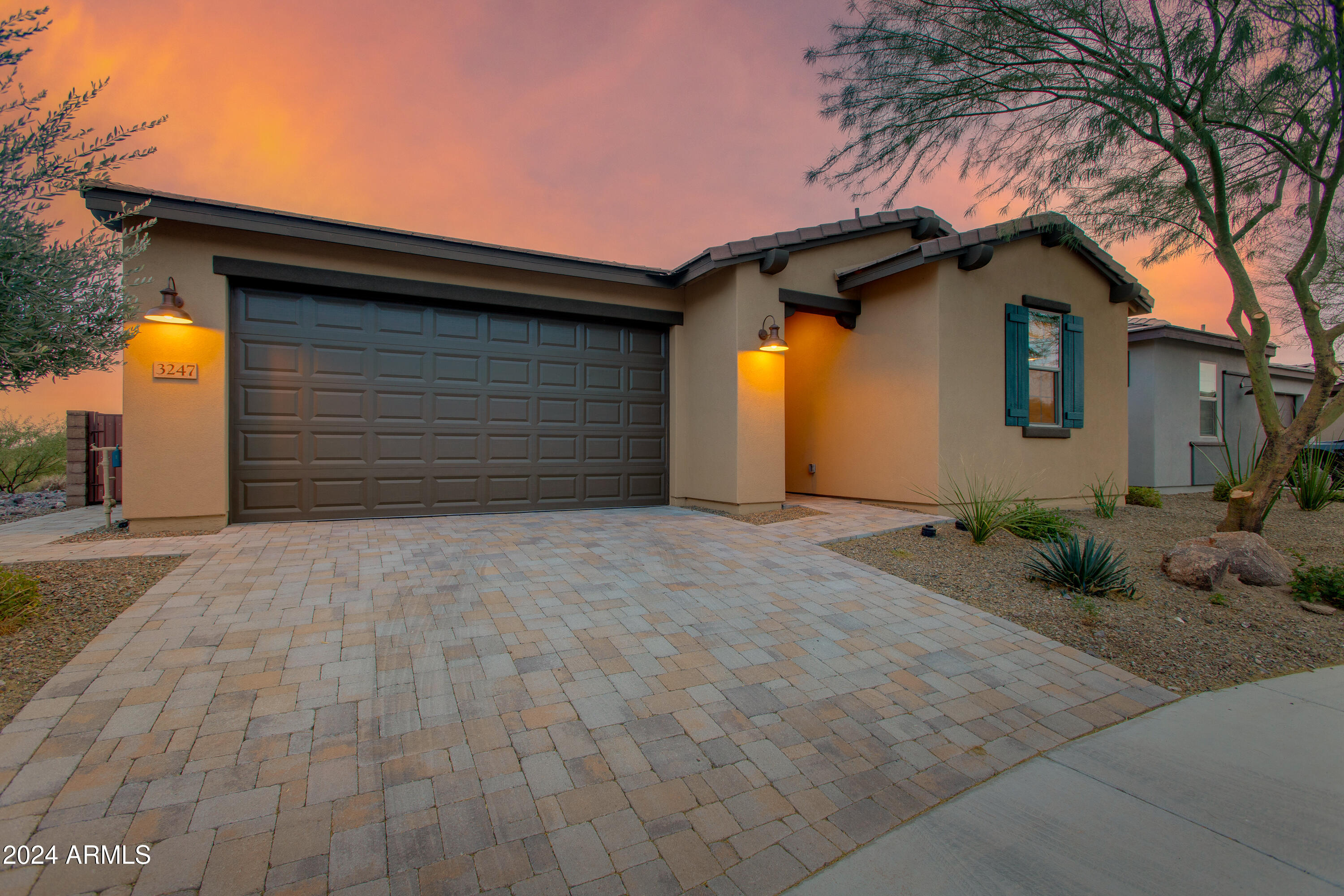 3247 HUCKLEBERRY Way
