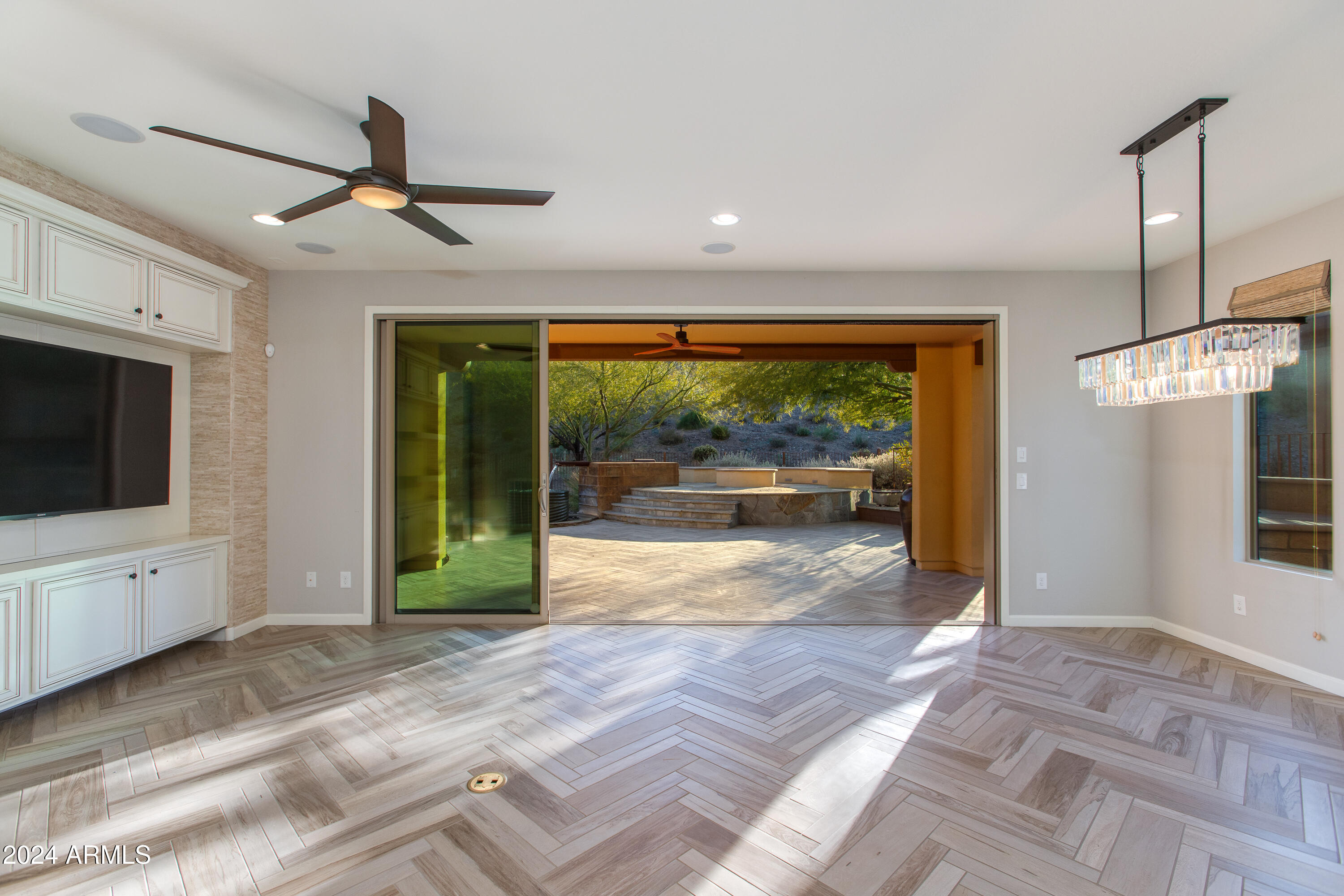 3285 MAVERICK Drive