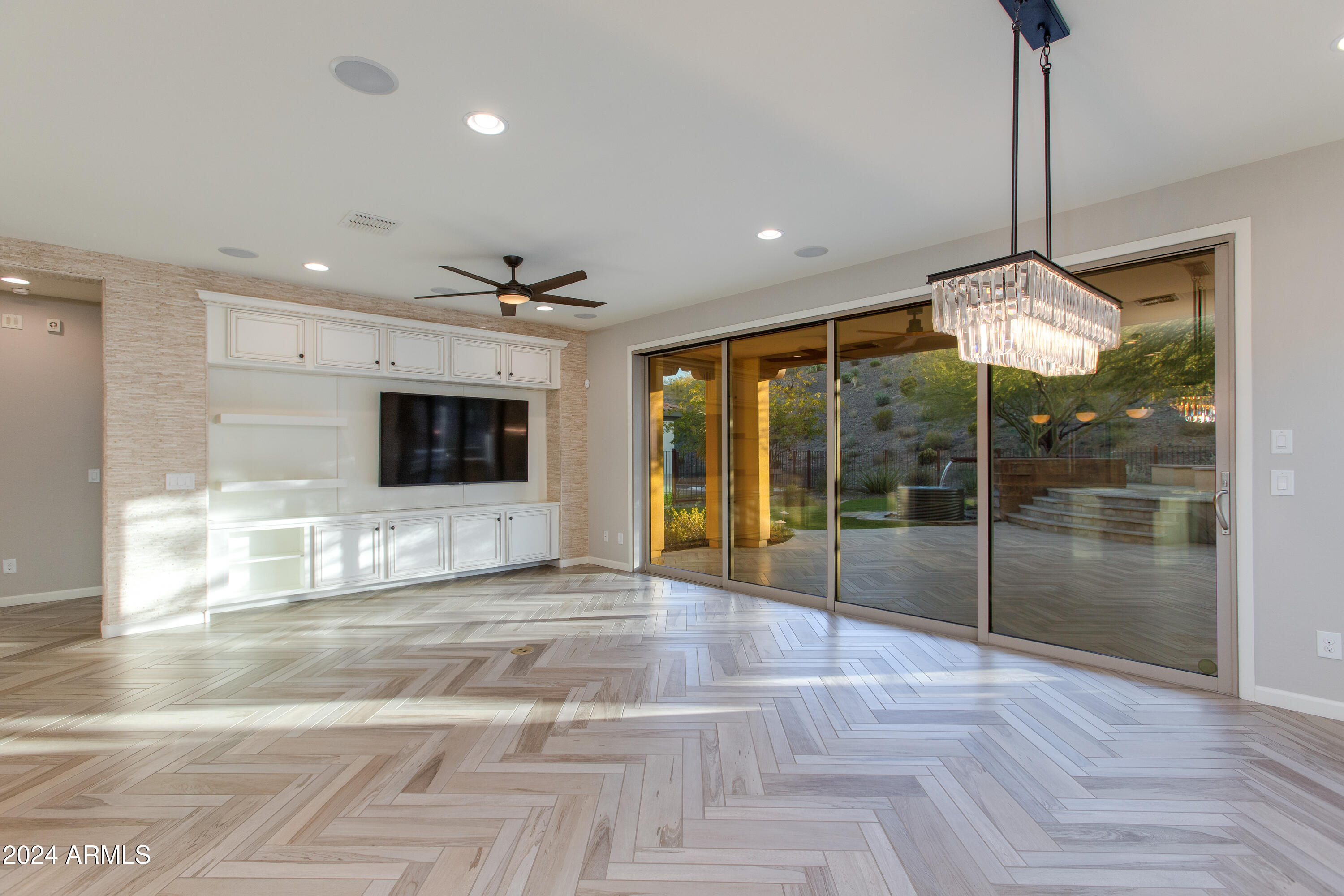 3285 MAVERICK Drive