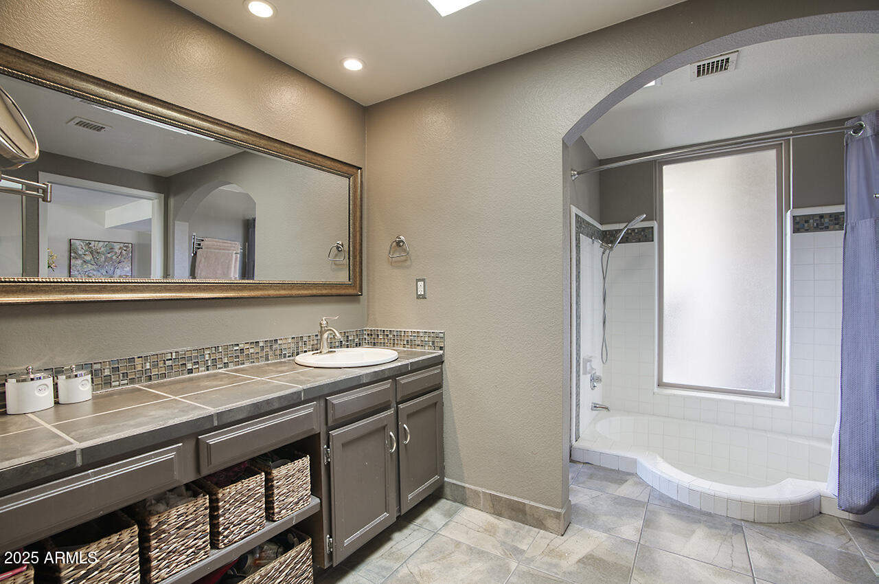3315 E MALAPAI Drive