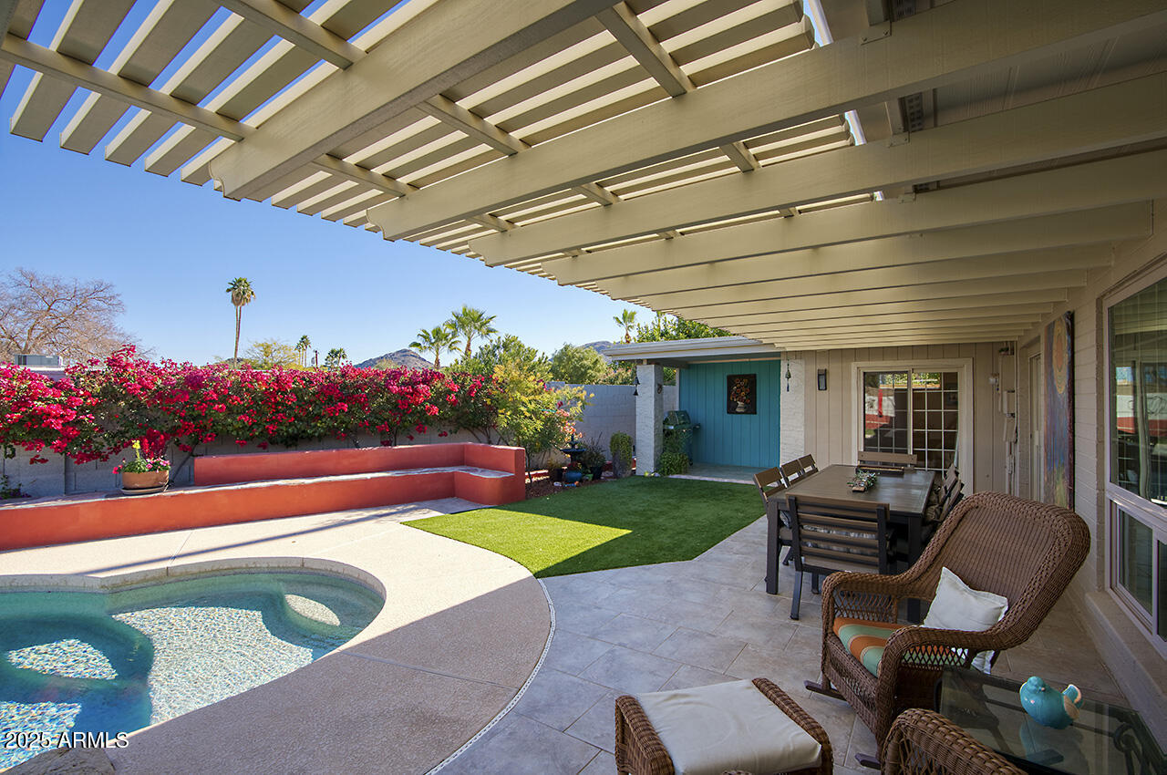 3315 E MALAPAI Drive