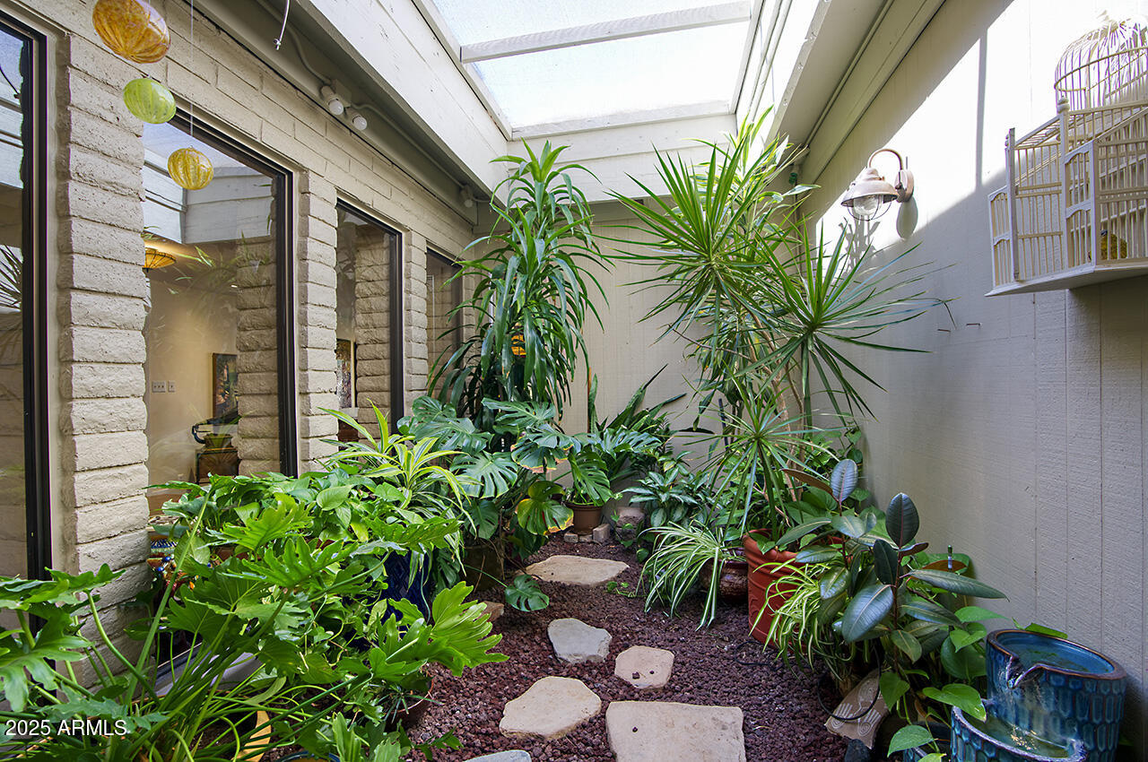 3315 E MALAPAI Drive