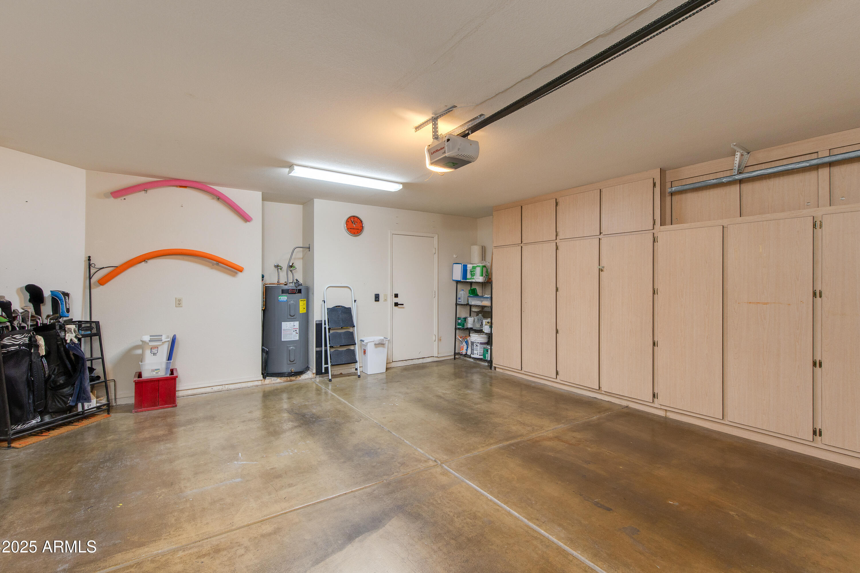 9121 W Topeka Drive