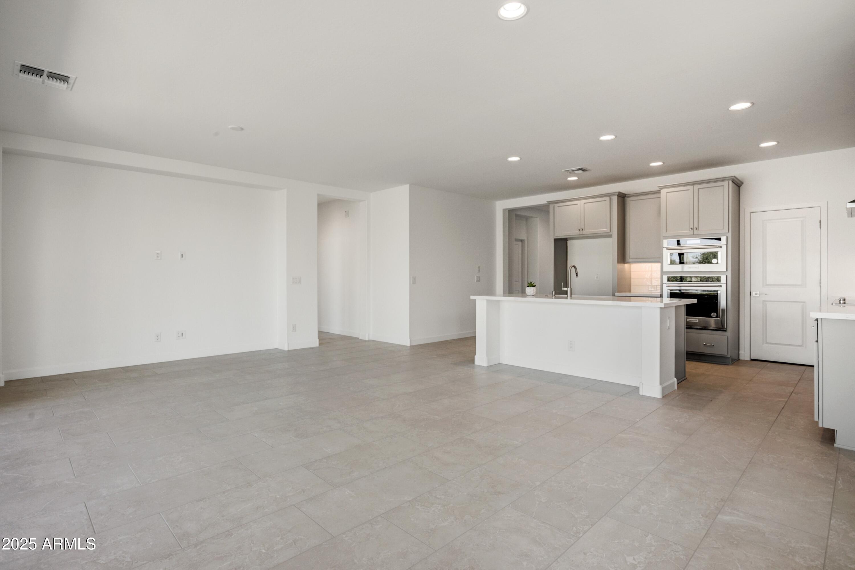 4556 PAINTED WAGON Way