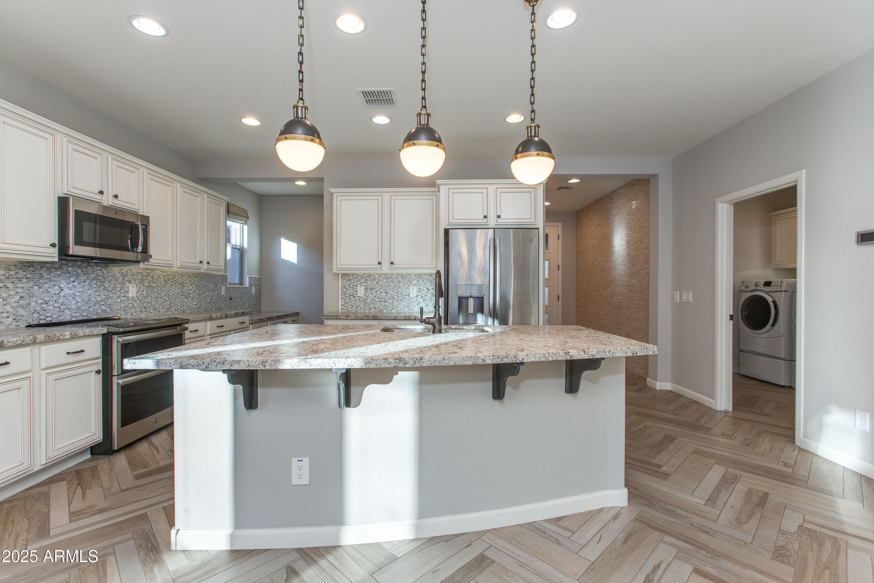3285 MAVERICK Drive