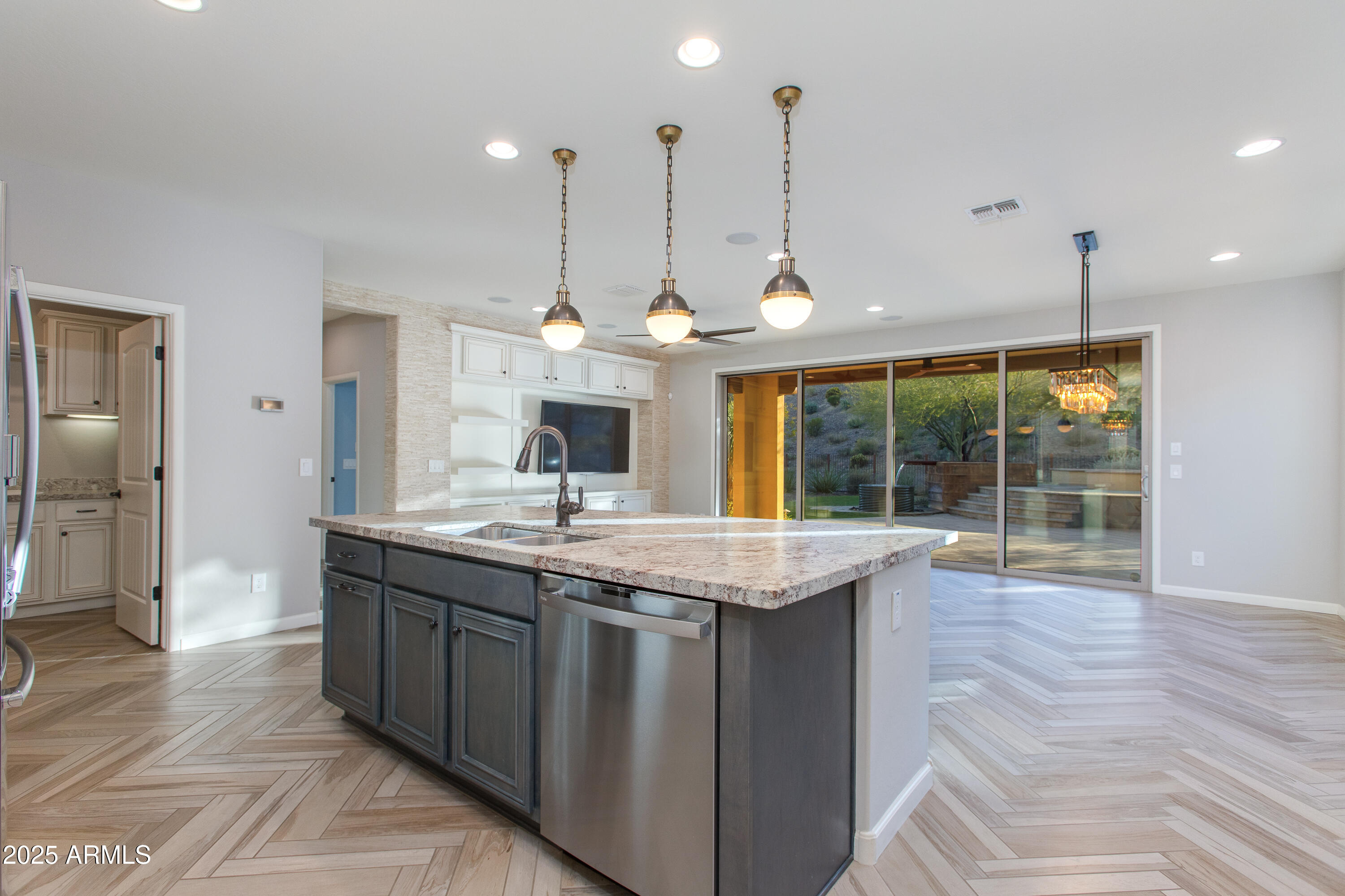 3285 MAVERICK Drive
