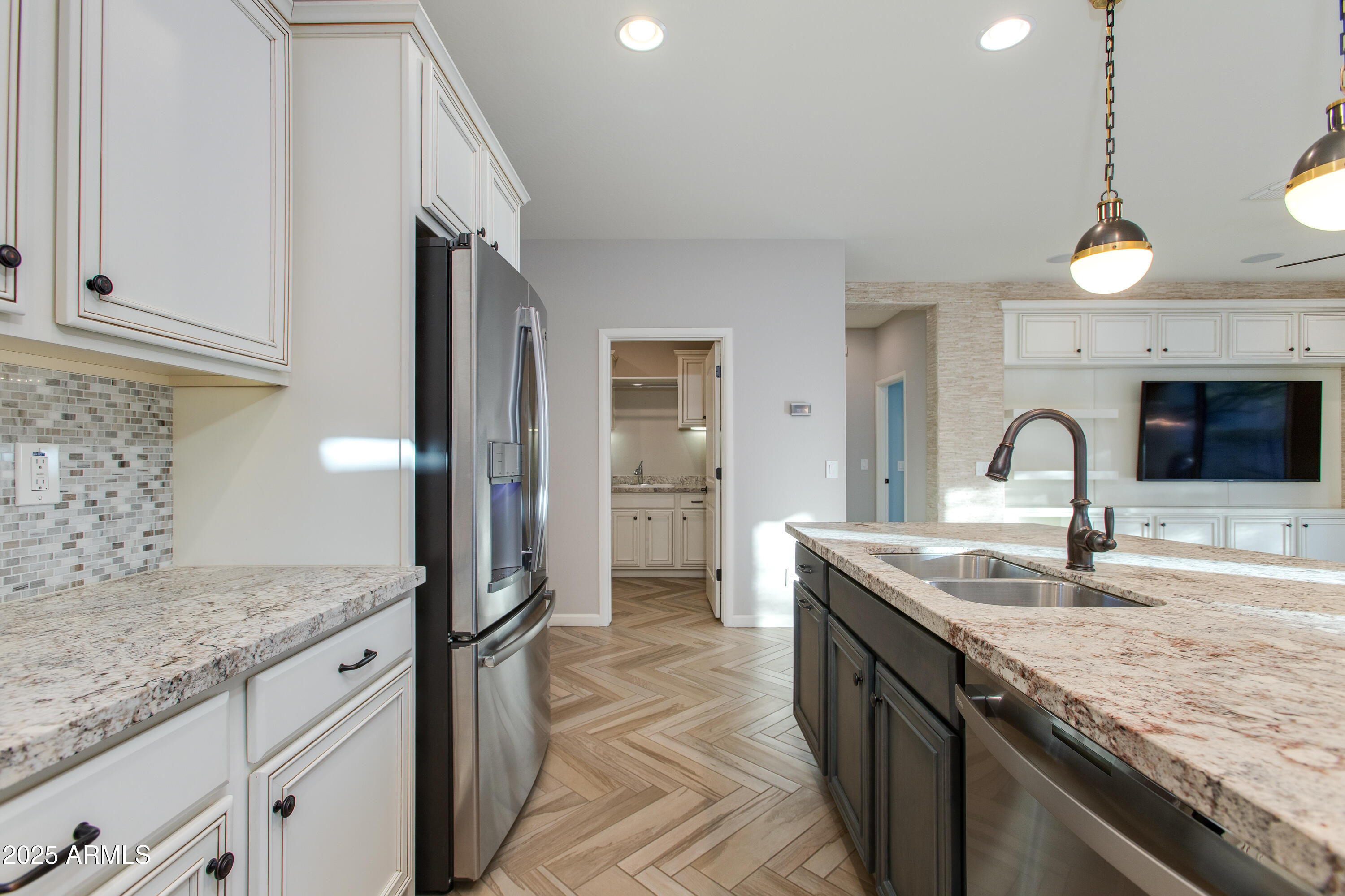 3285 MAVERICK Drive