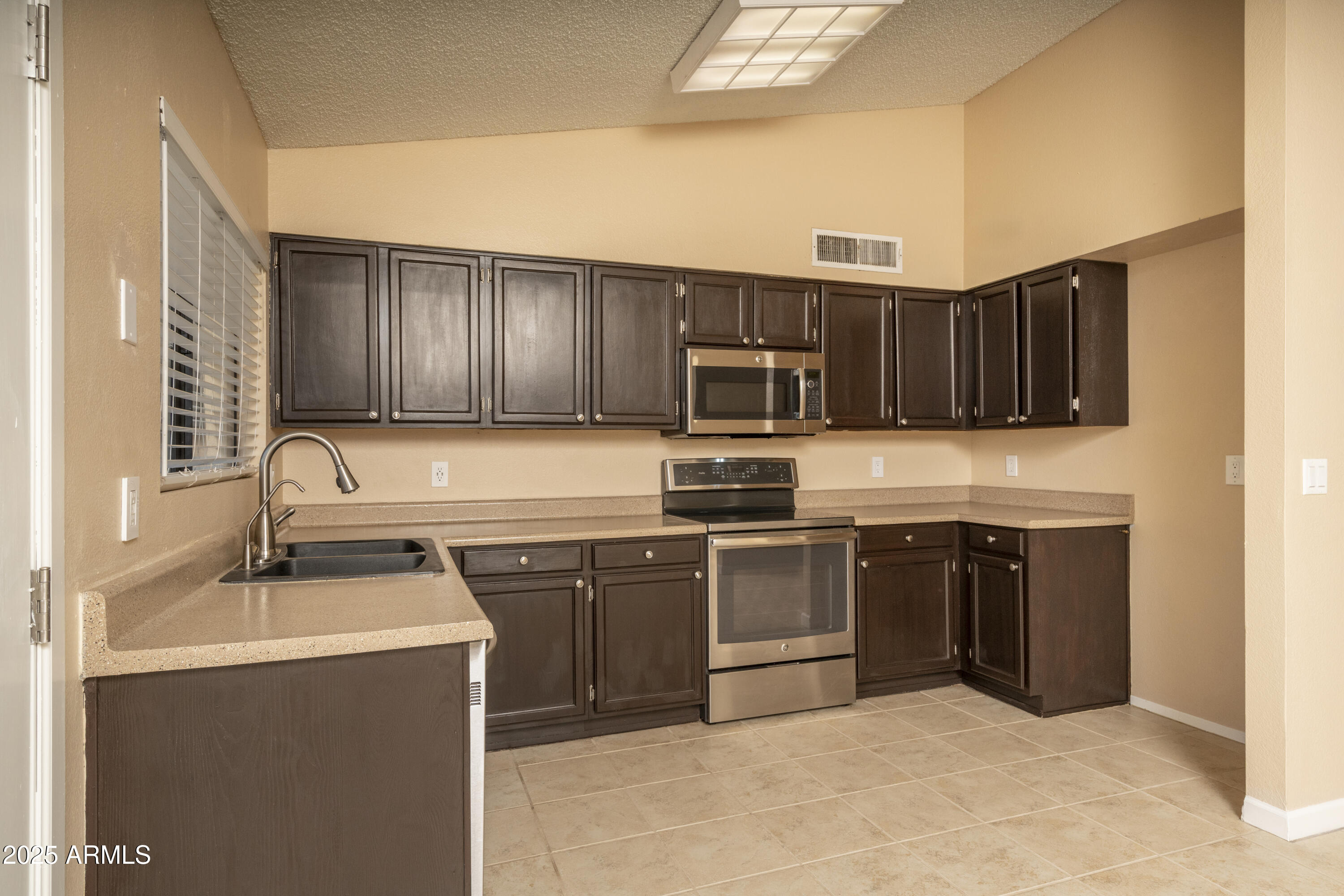 1318 W McNair Street