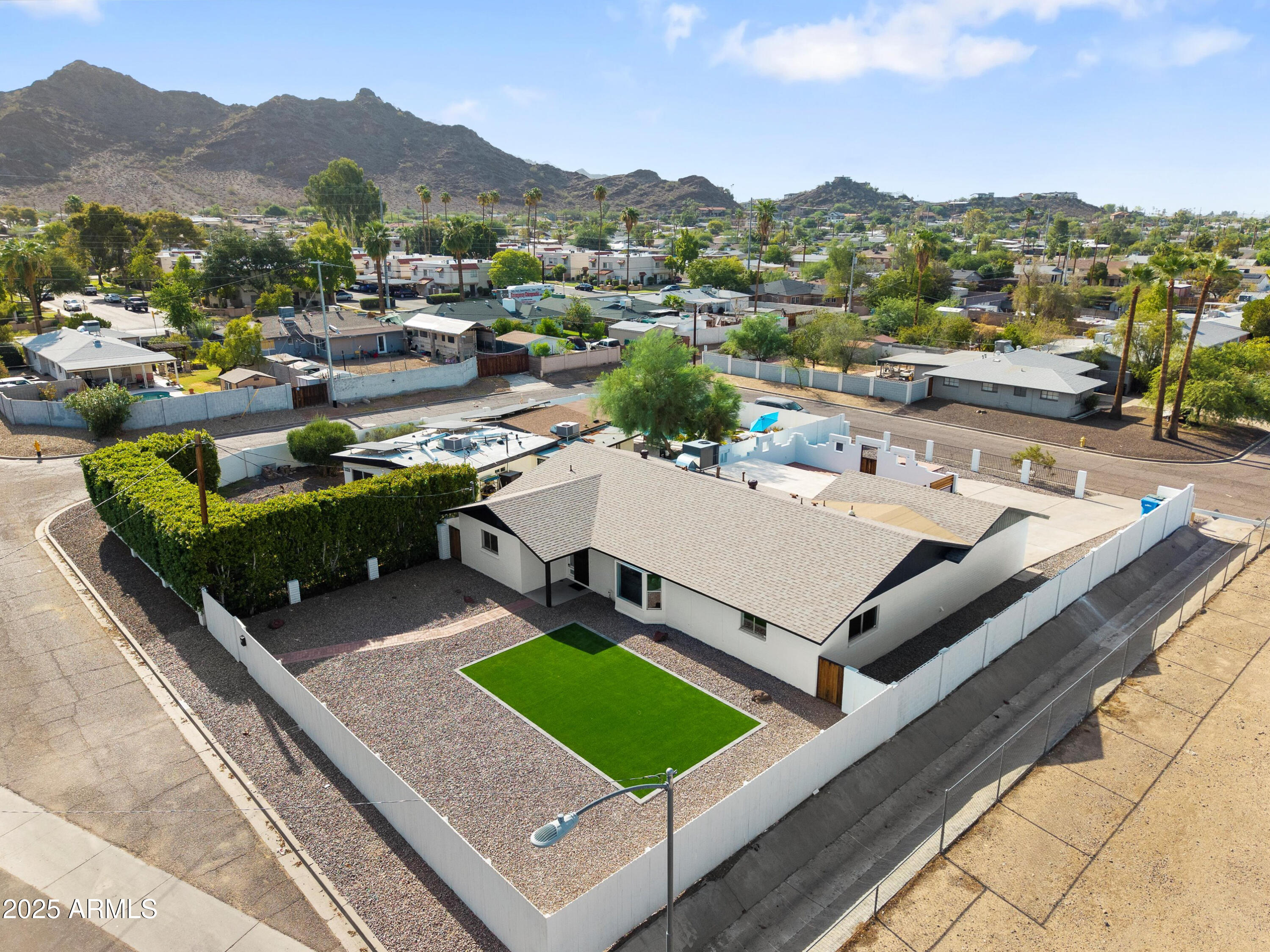 1121 E TOWNLEY Avenue, Phoenix