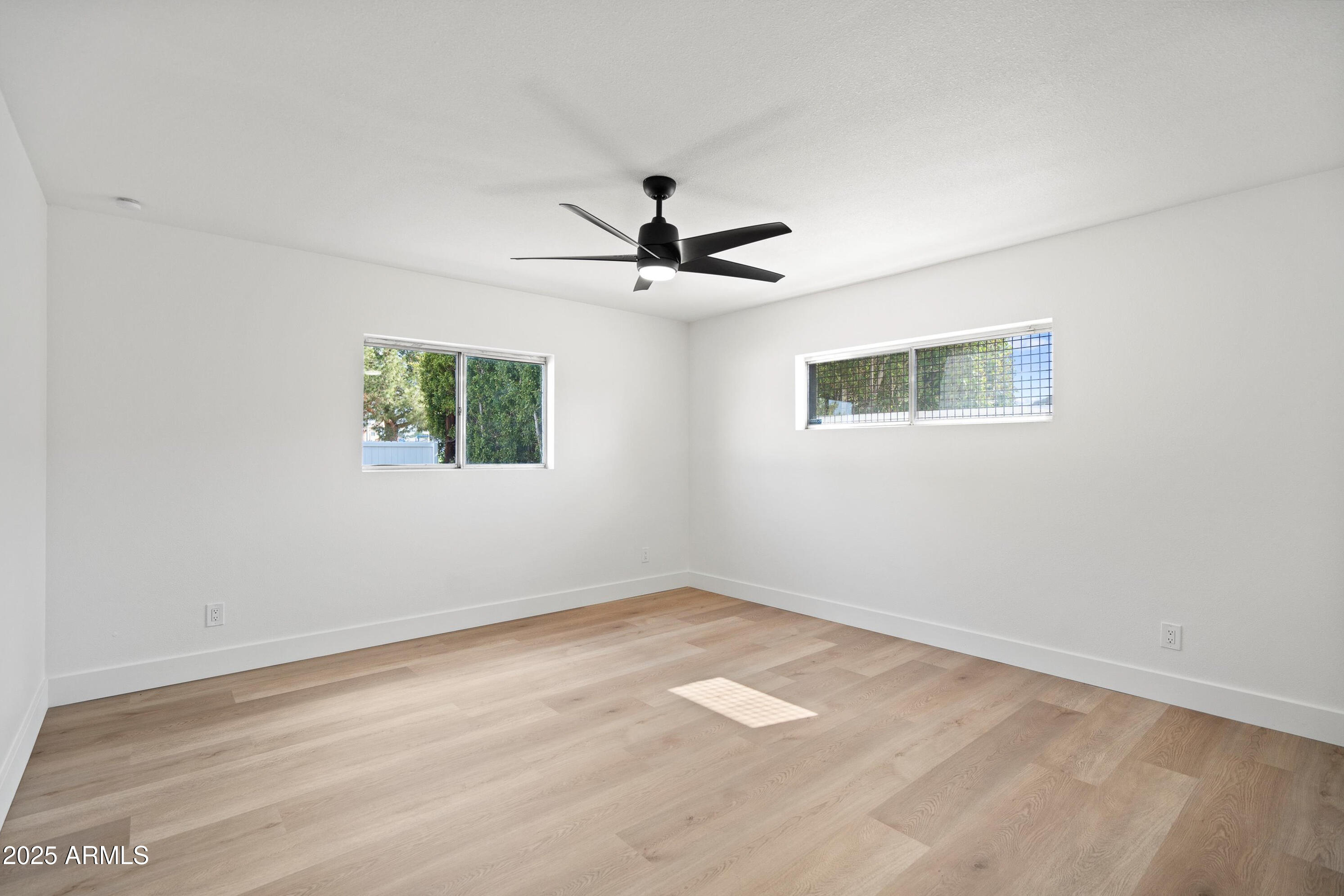 1121 E TOWNLEY Avenue, Phoenix