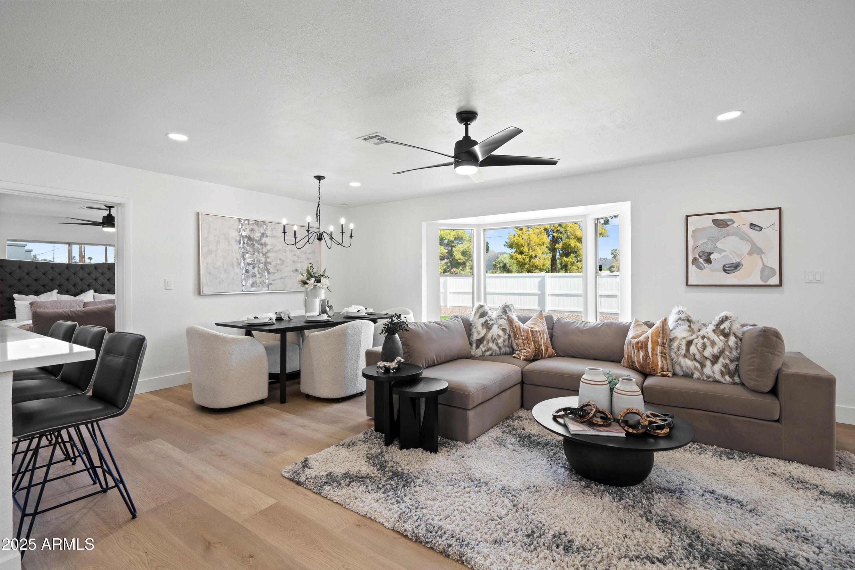 1121 E TOWNLEY Avenue, Phoenix