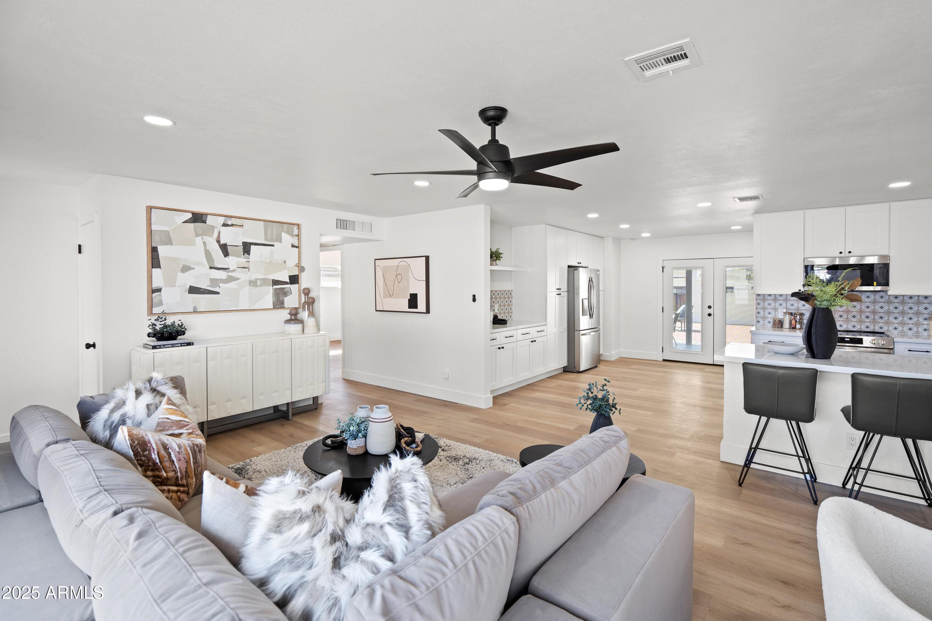 1121 E TOWNLEY Avenue, Phoenix