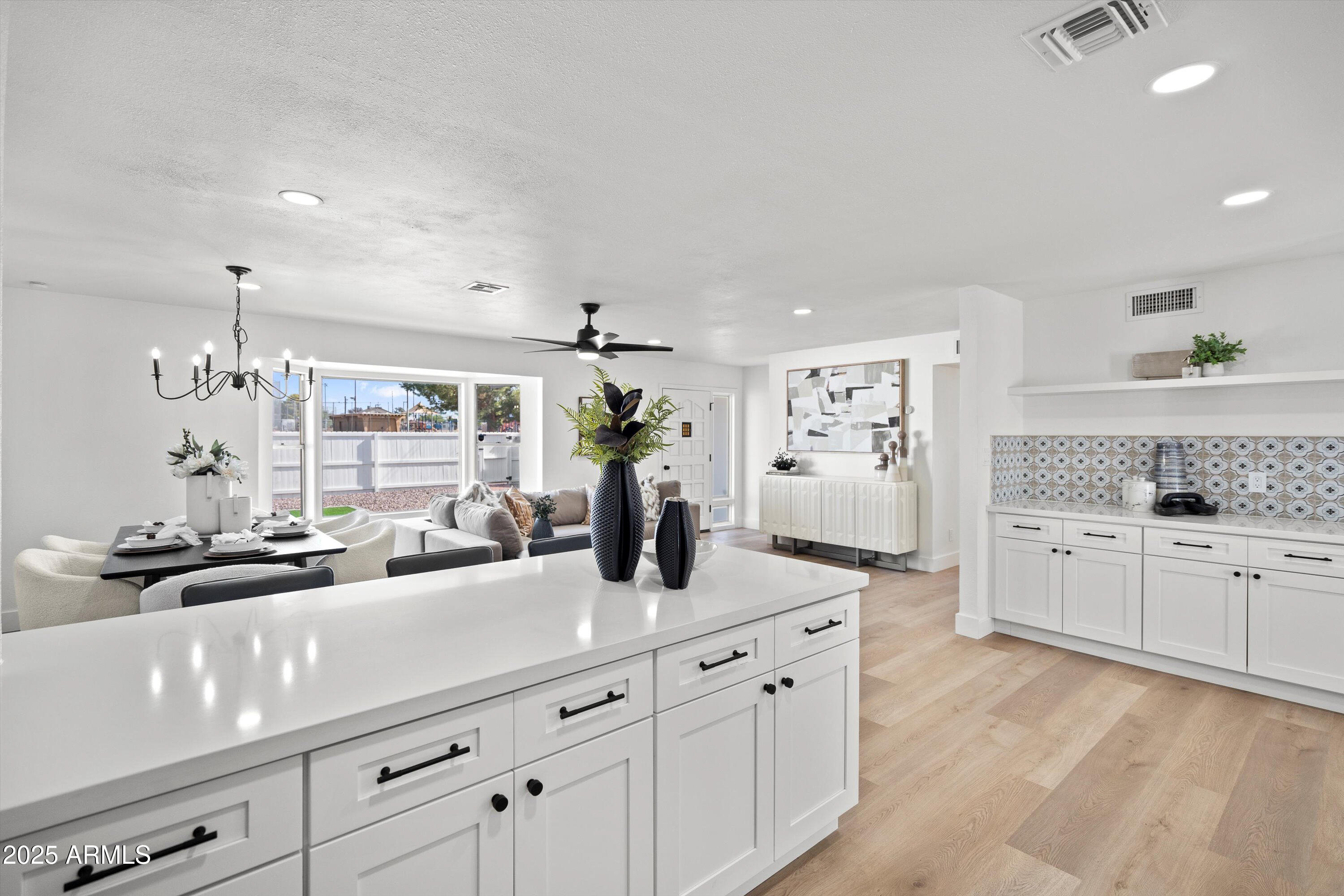 1121 E TOWNLEY Avenue, Phoenix