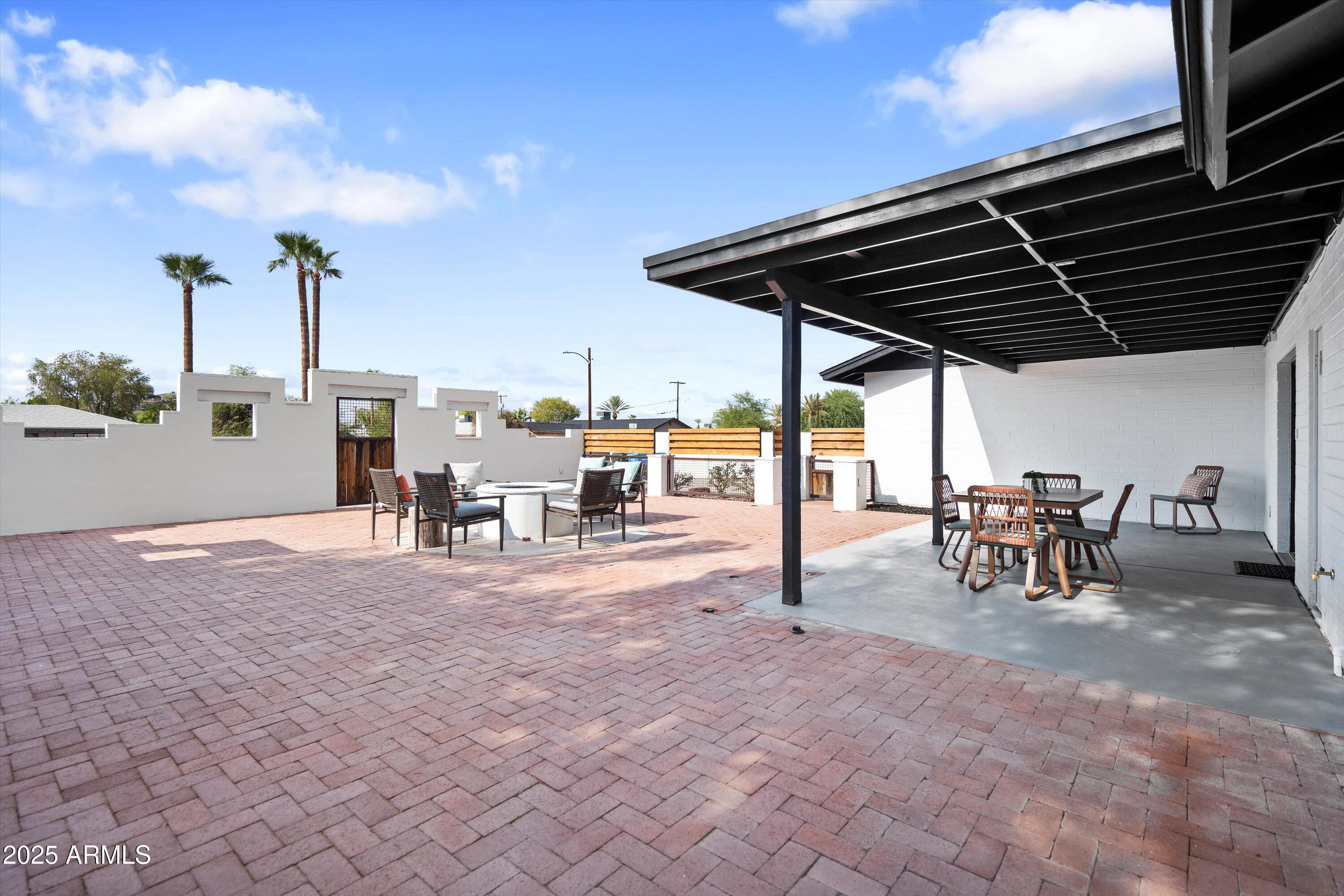 1121 E TOWNLEY Avenue, Phoenix