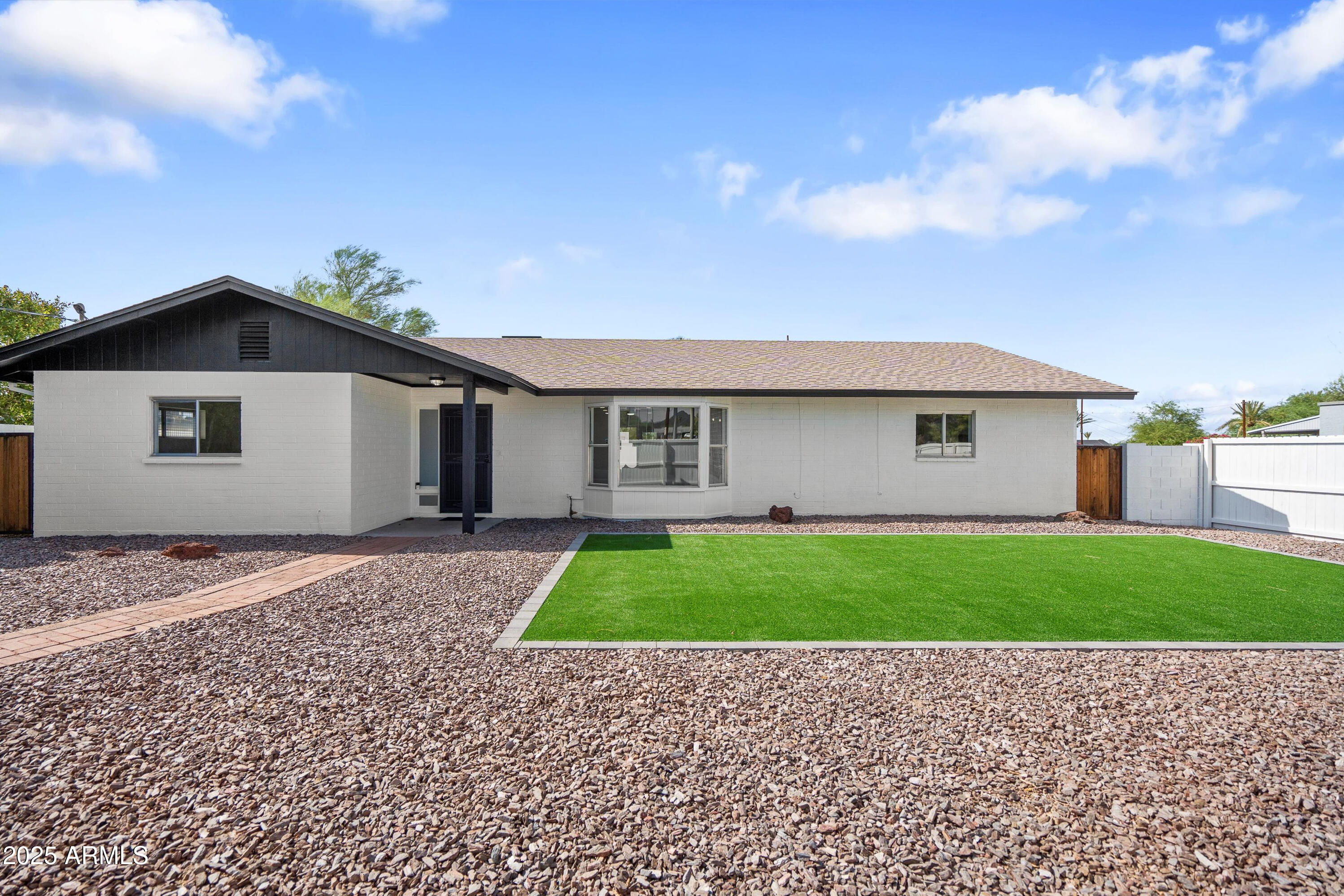 1121 E TOWNLEY Avenue, Phoenix