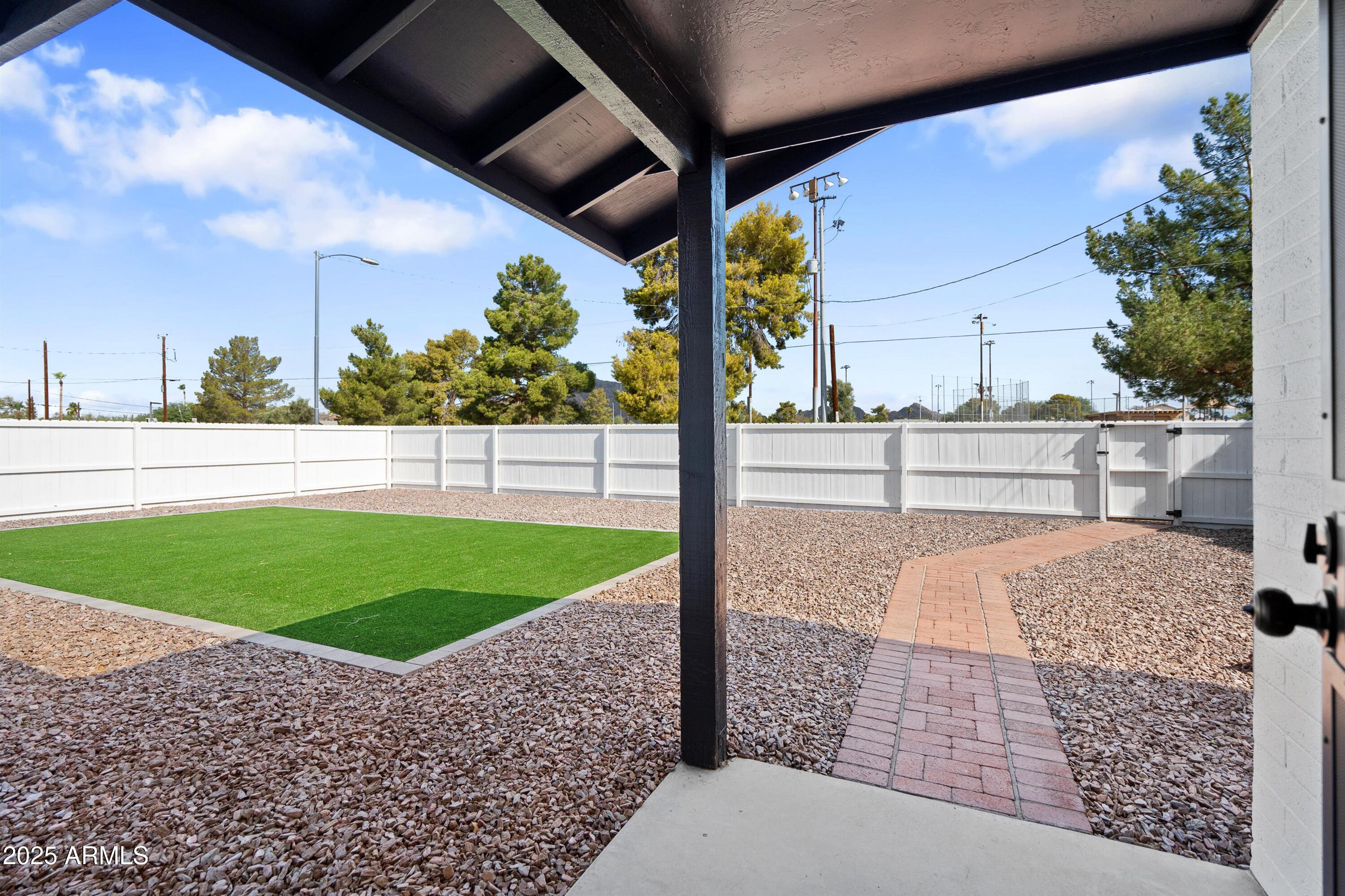 1121 E TOWNLEY Avenue, Phoenix