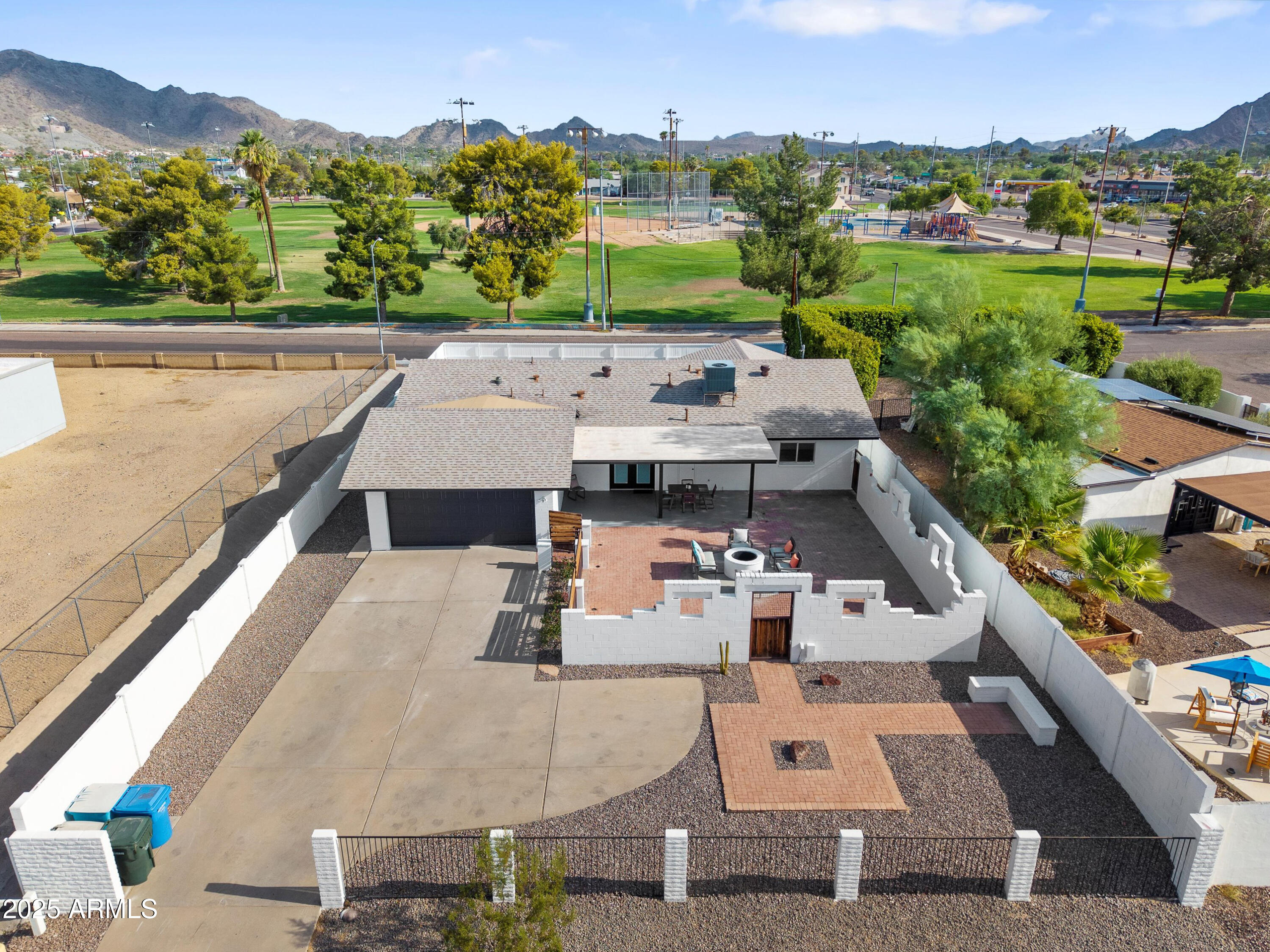 1121 E TOWNLEY Avenue, Phoenix