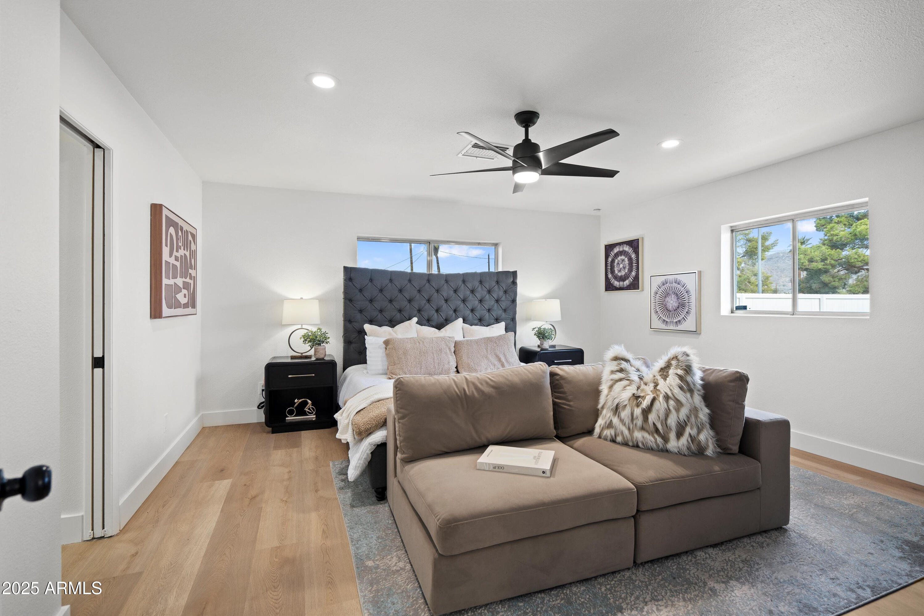 1121 E TOWNLEY Avenue, Phoenix