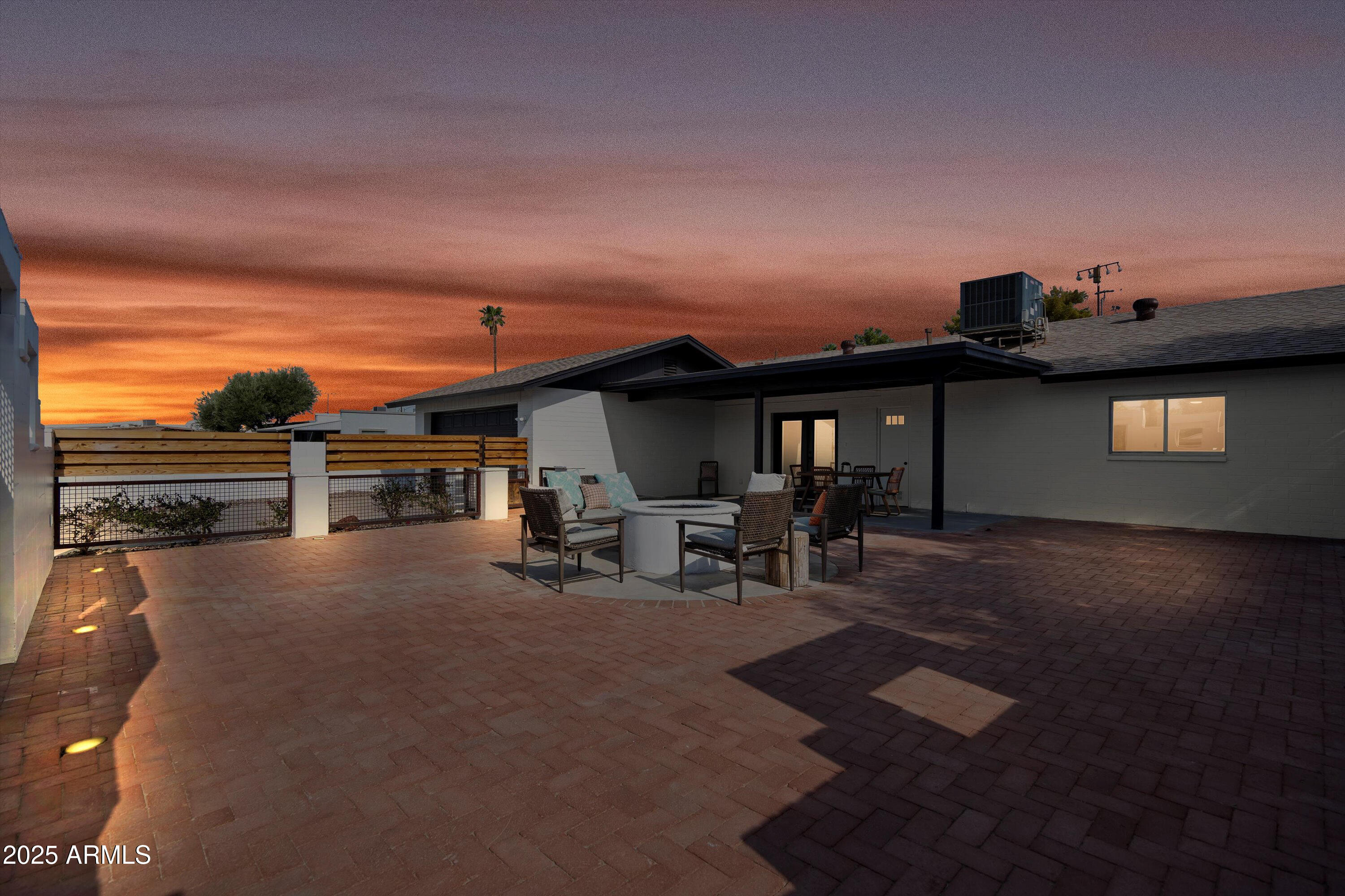 1121 E TOWNLEY Avenue, Phoenix