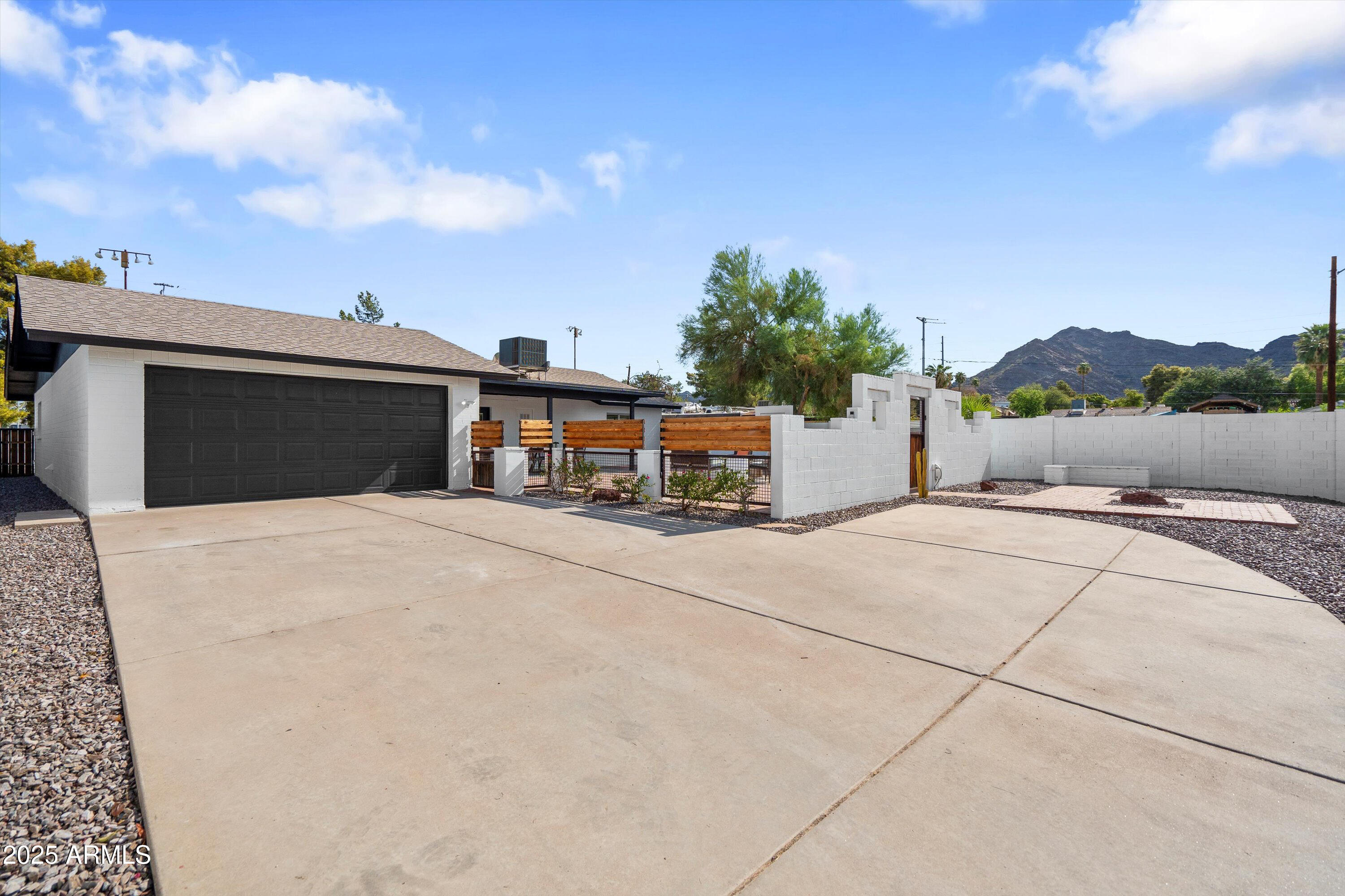 1121 E TOWNLEY Avenue, Phoenix