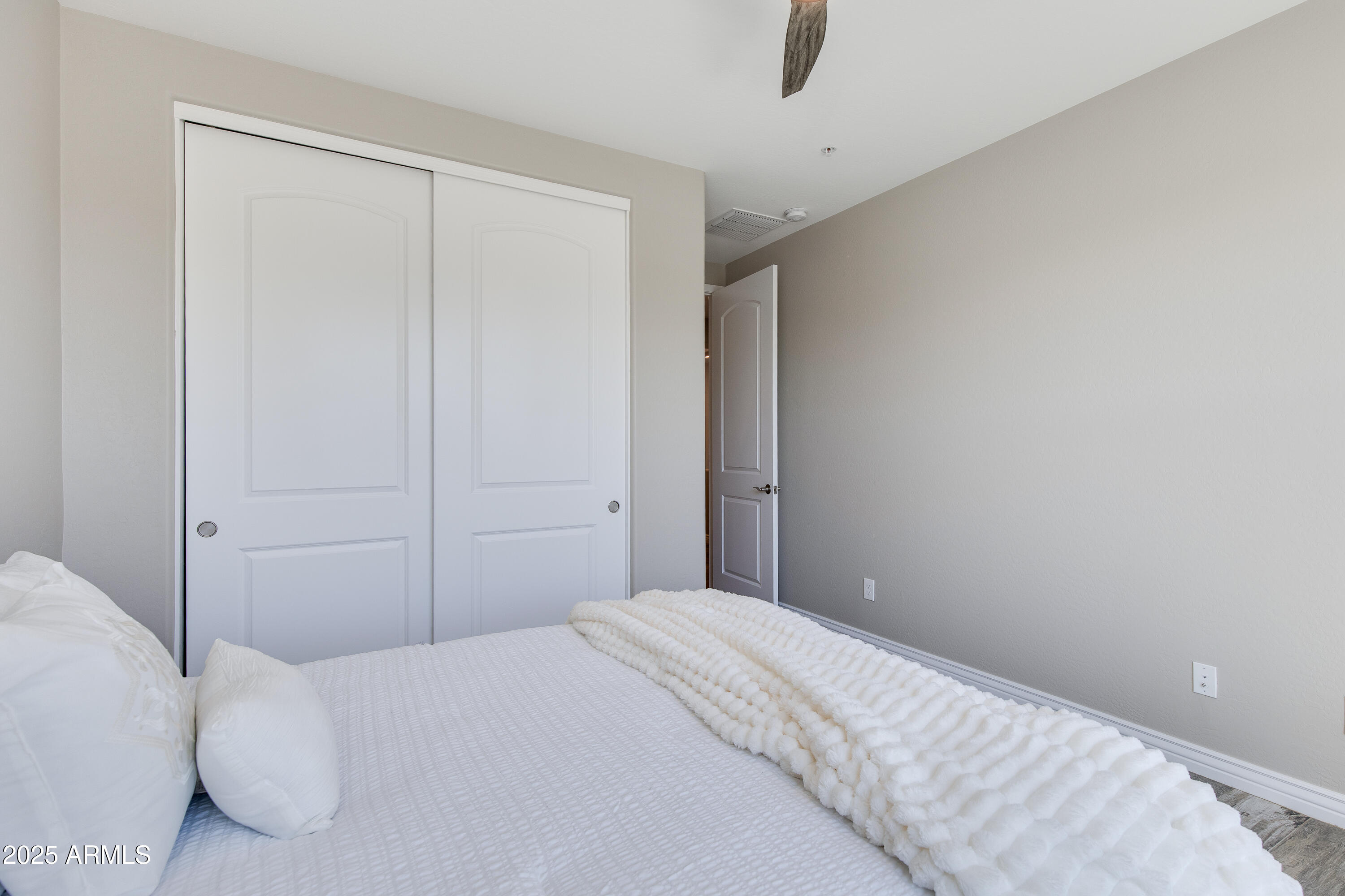5100 E RANCHO PALOMA Drive, 1025