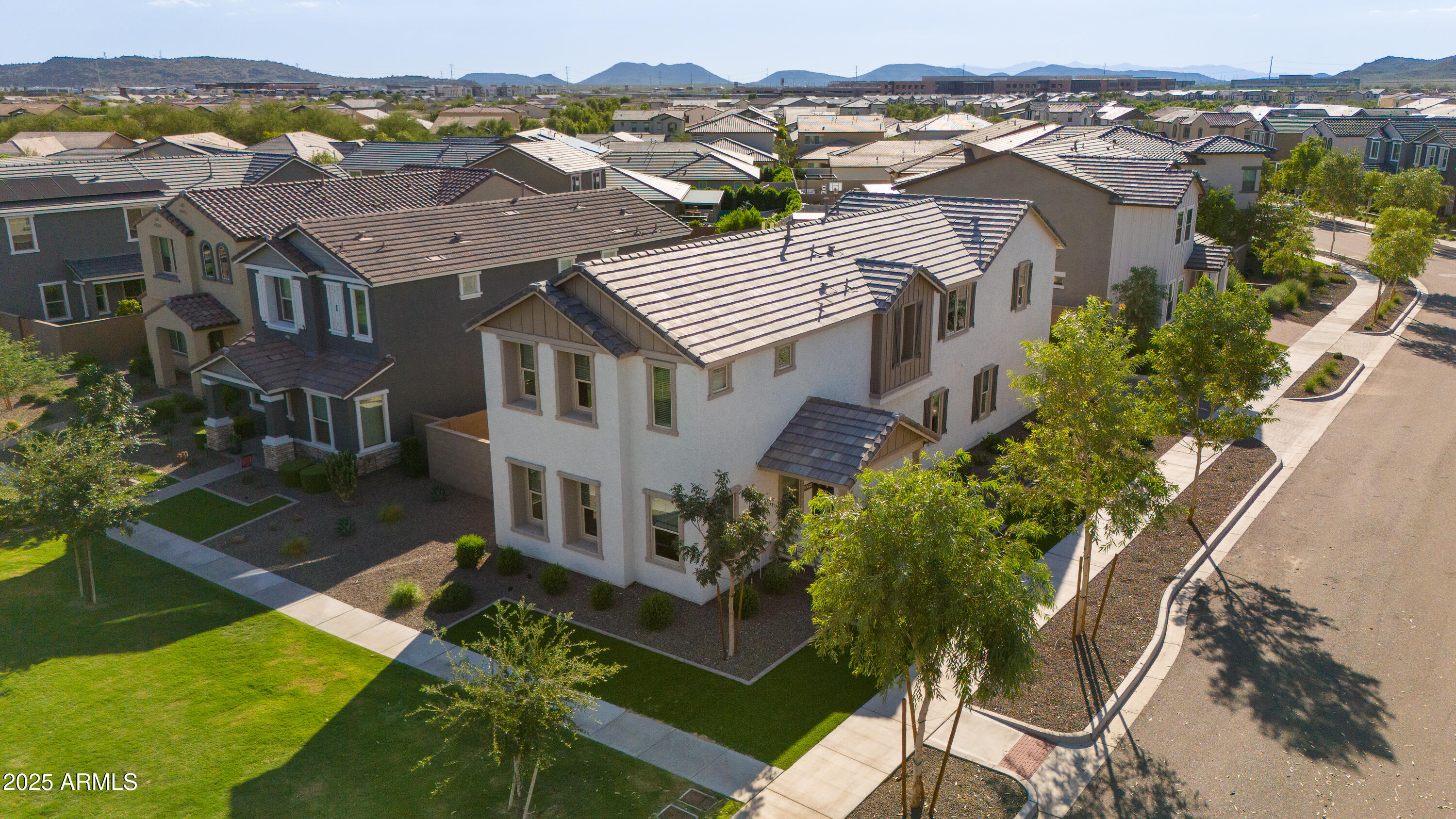 1935 W Lariat Lane