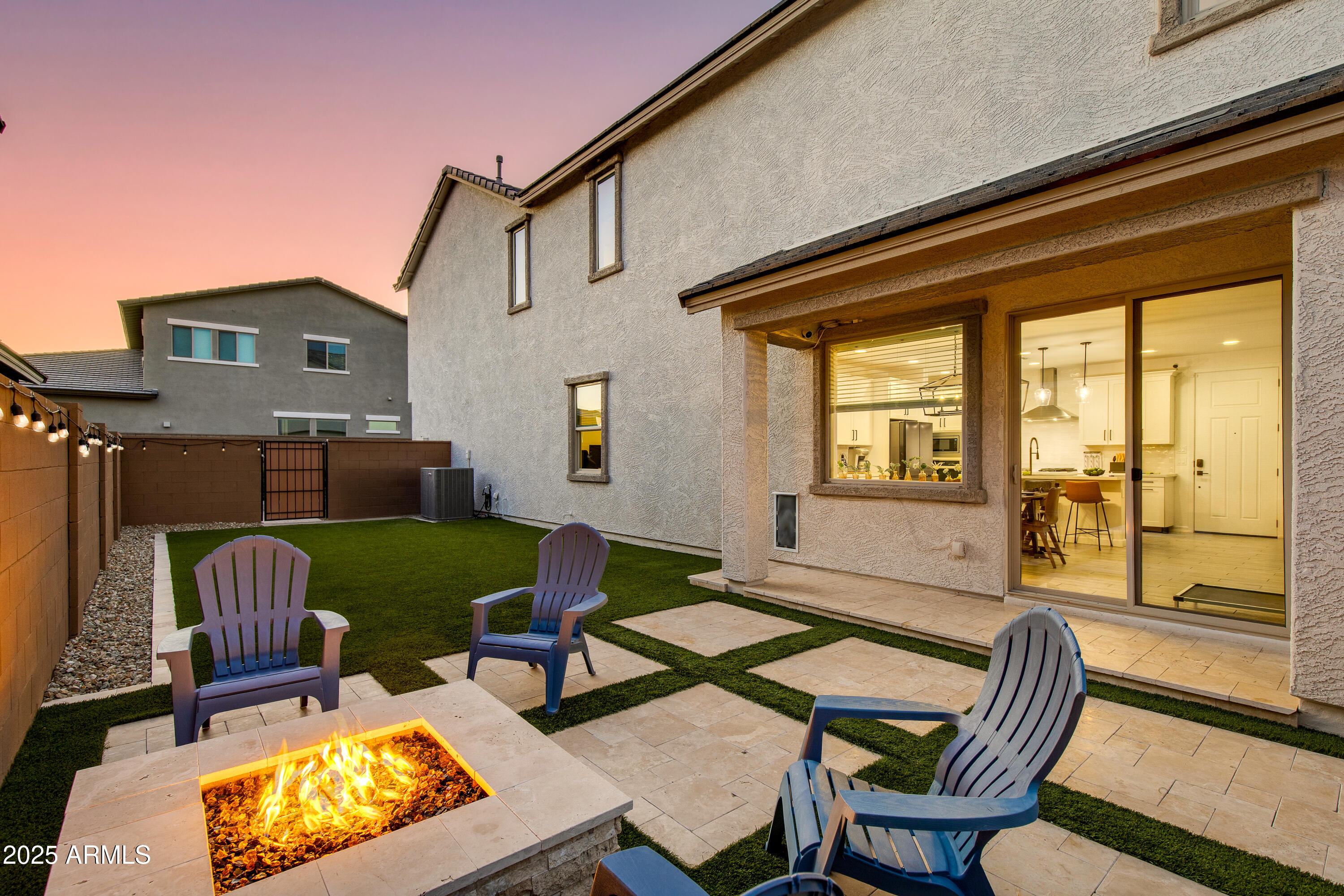 1935 W Lariat Lane