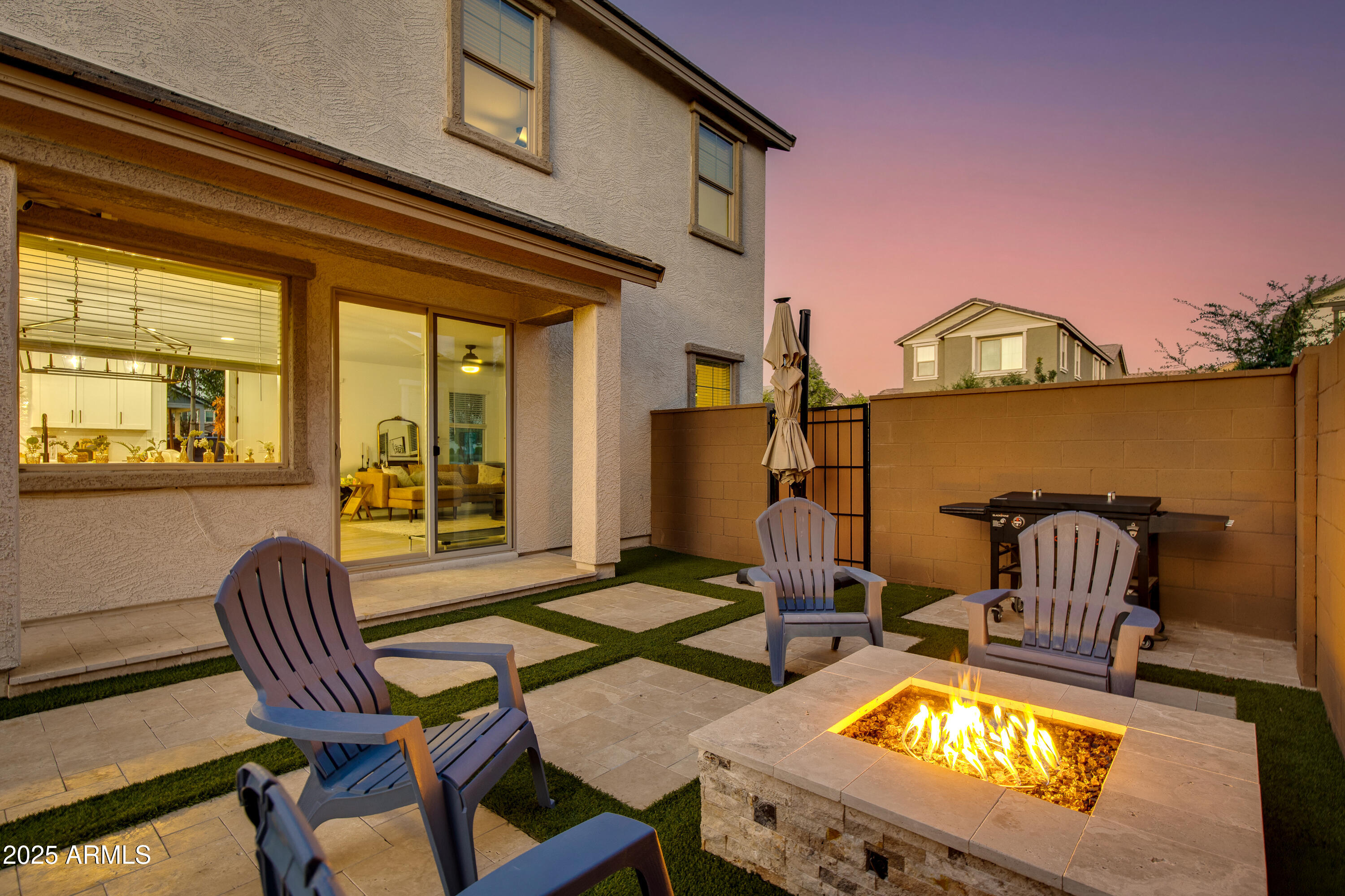 1935 W Lariat Lane