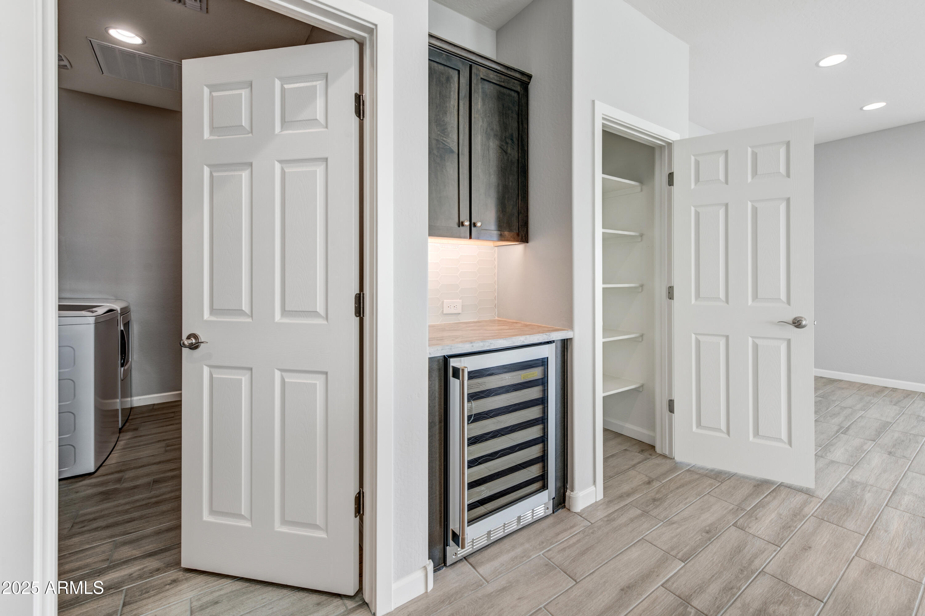 4186 PRAIRIE SCHOONER Road