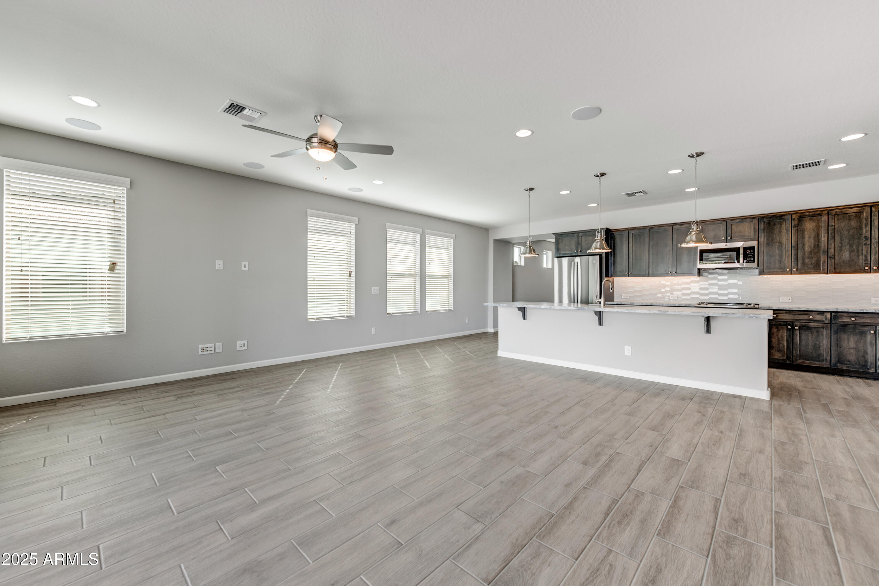 4186 PRAIRIE SCHOONER Road