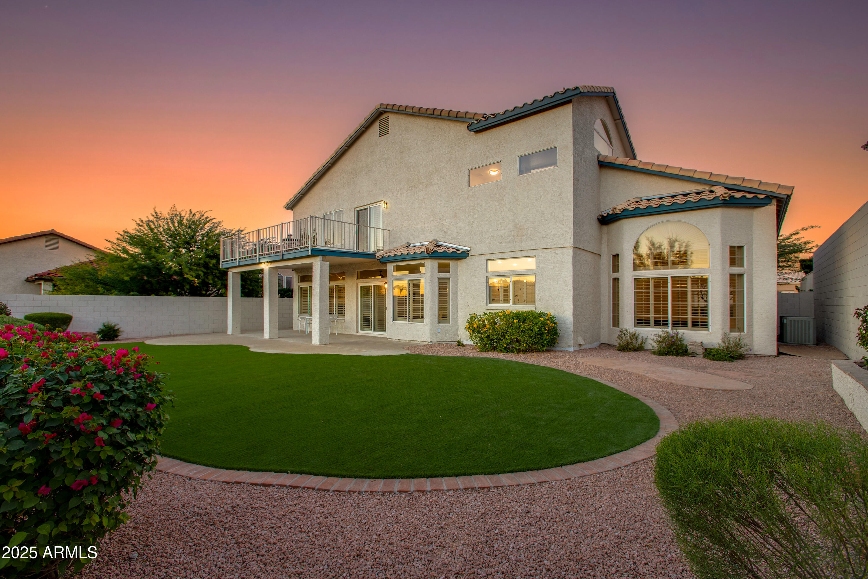 1331 E VOLTAIRE Avenue