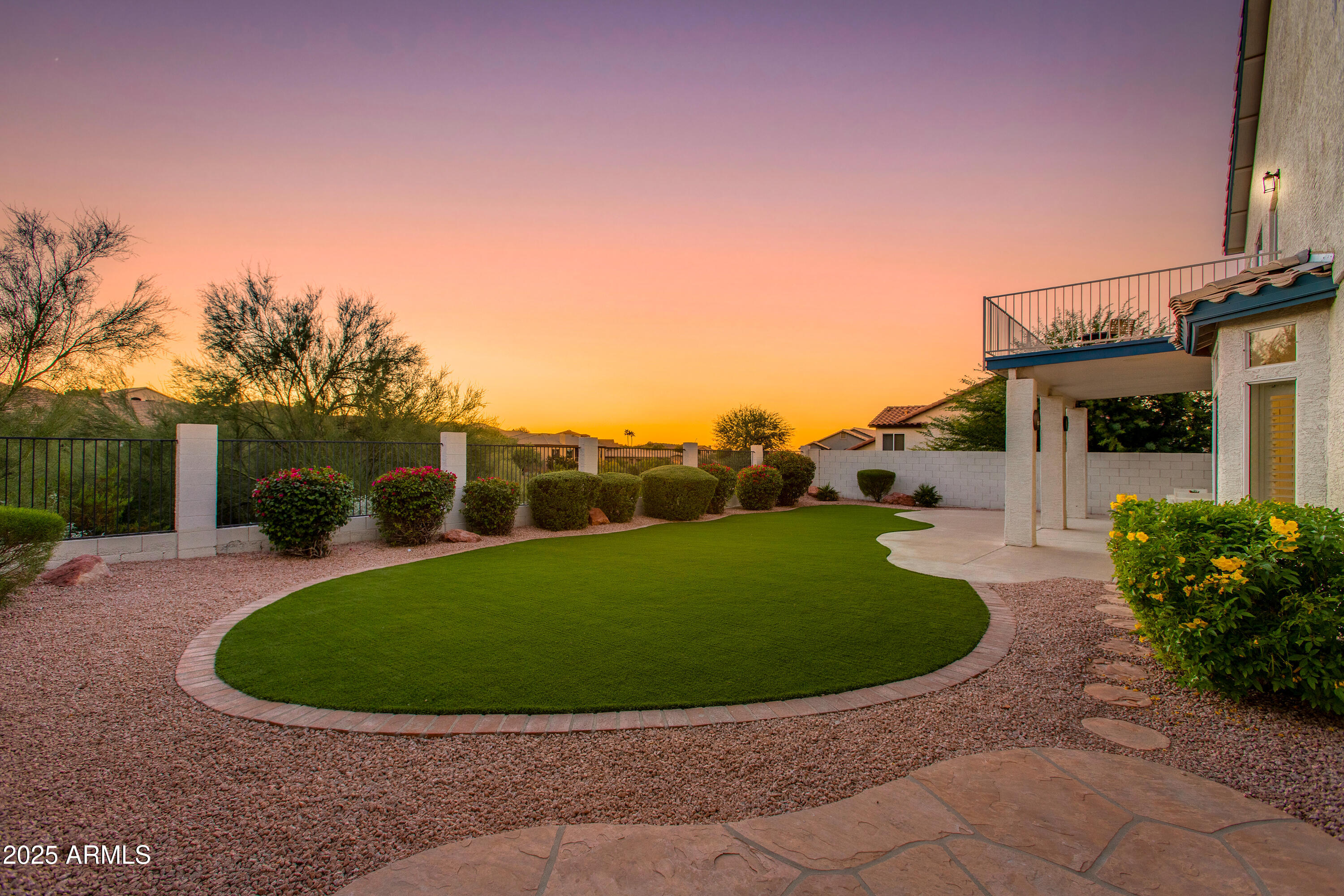 1331 E VOLTAIRE Avenue