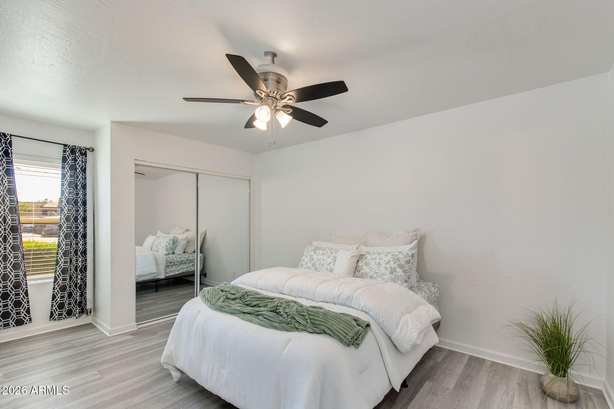 5146 E OAK Street 102