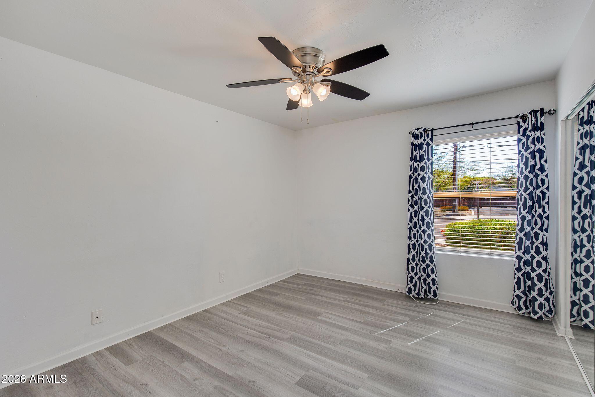 5146 E OAK Street 102