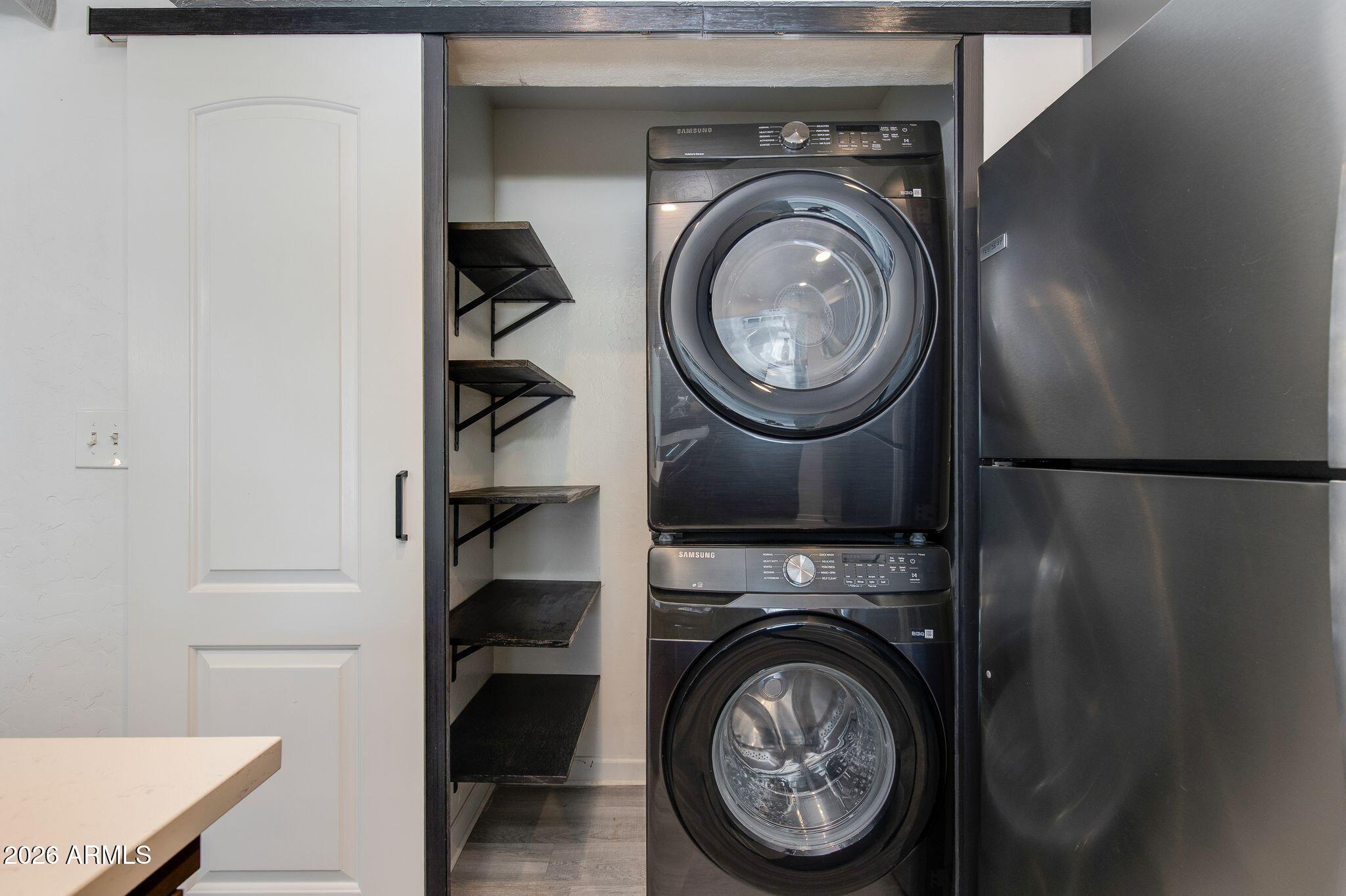 5146 E OAK Street 102