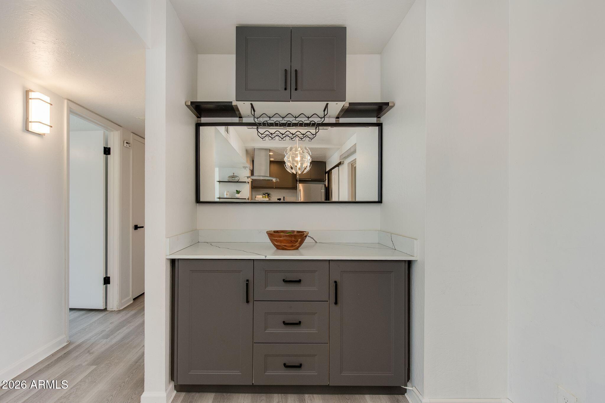 5146 E OAK Street 102