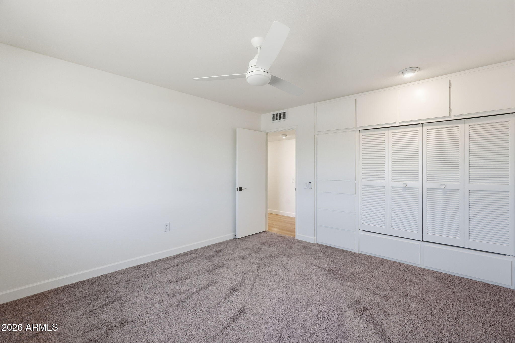 11049 W CRESTBROOK Drive