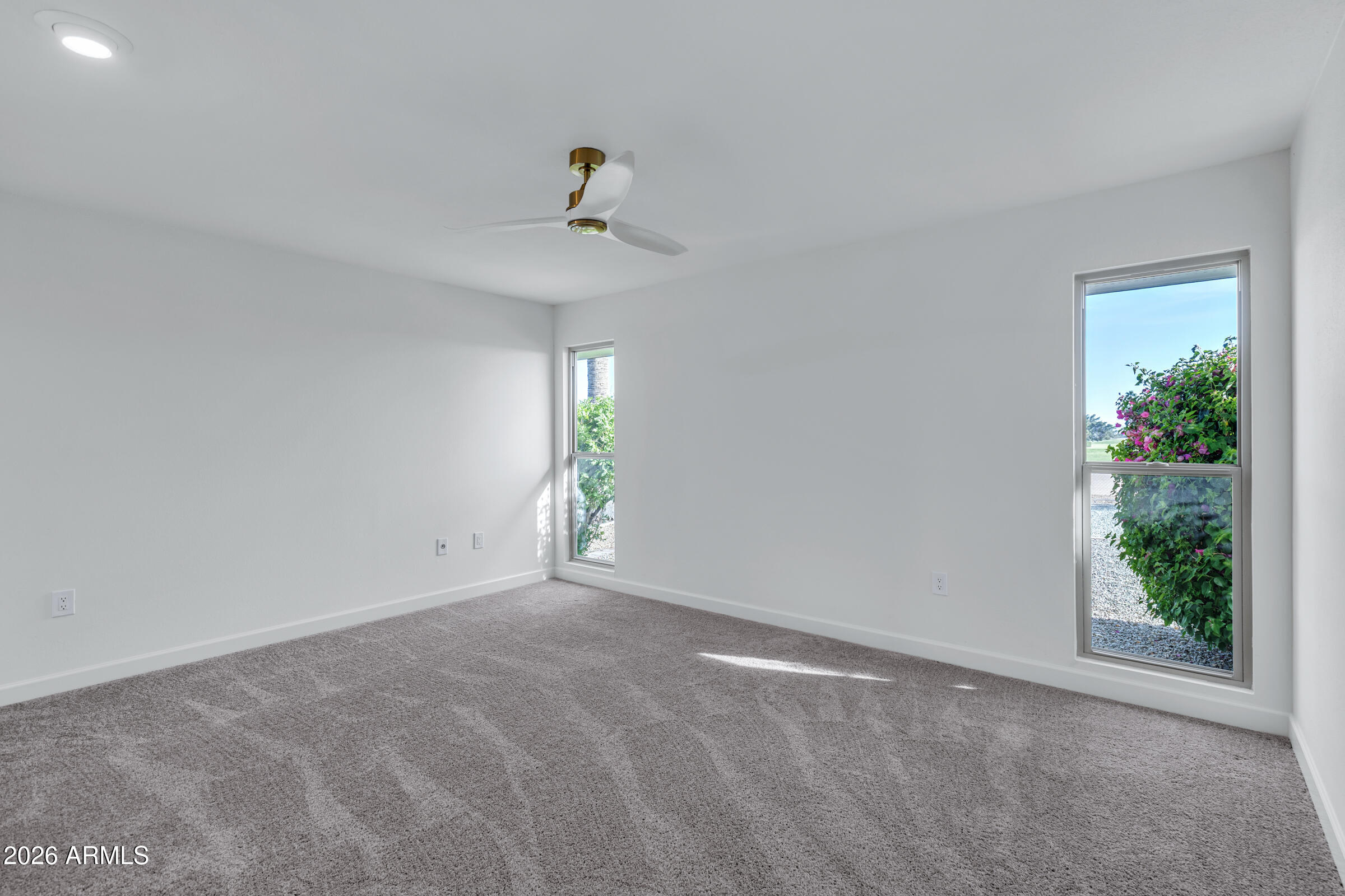 11049 W CRESTBROOK Drive