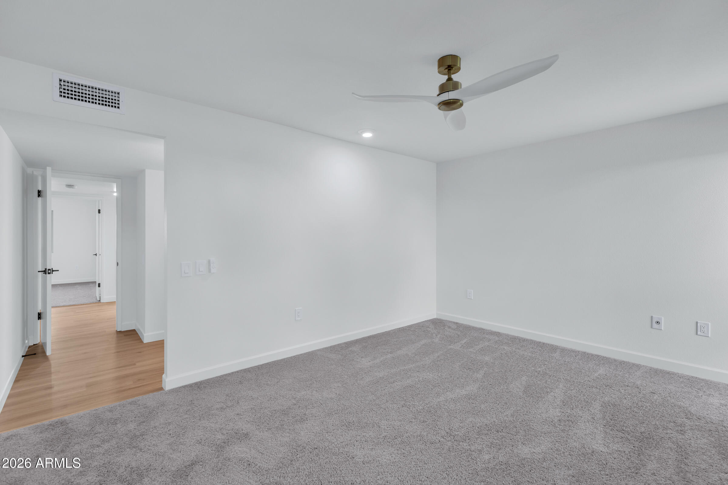 11049 W CRESTBROOK Drive