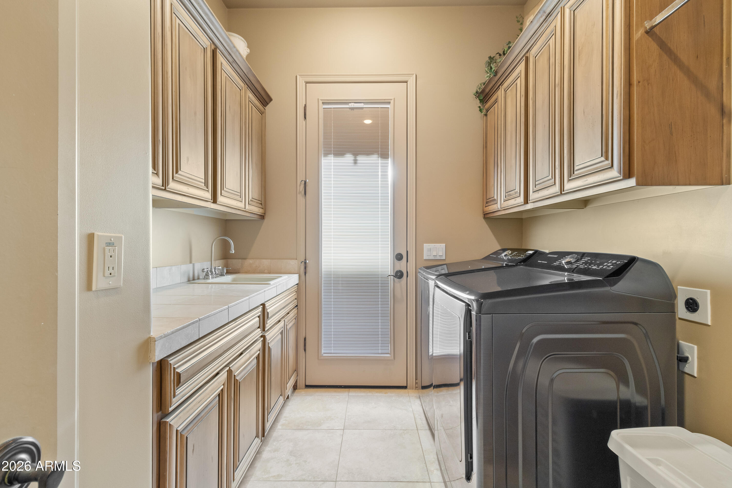 18009 W MONTEBELLO Avenue