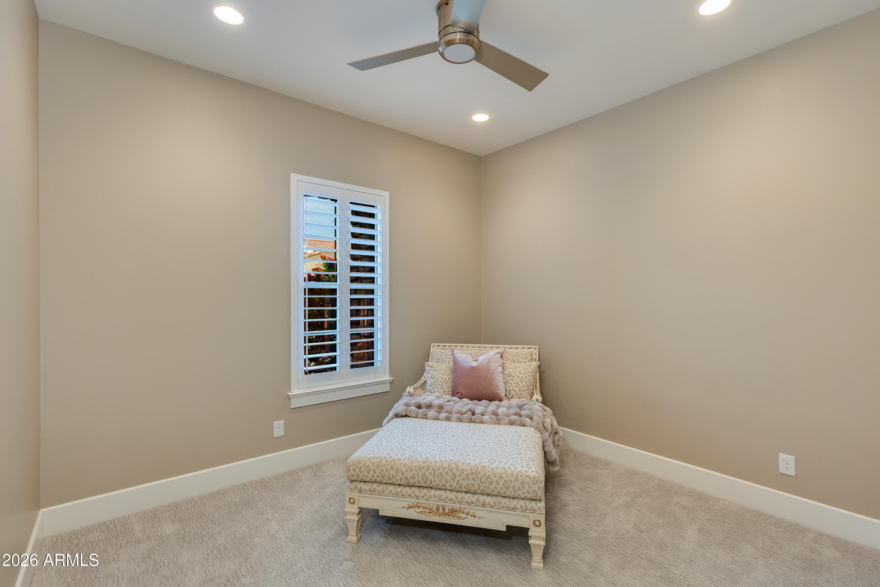 5411 E DUANE Lane