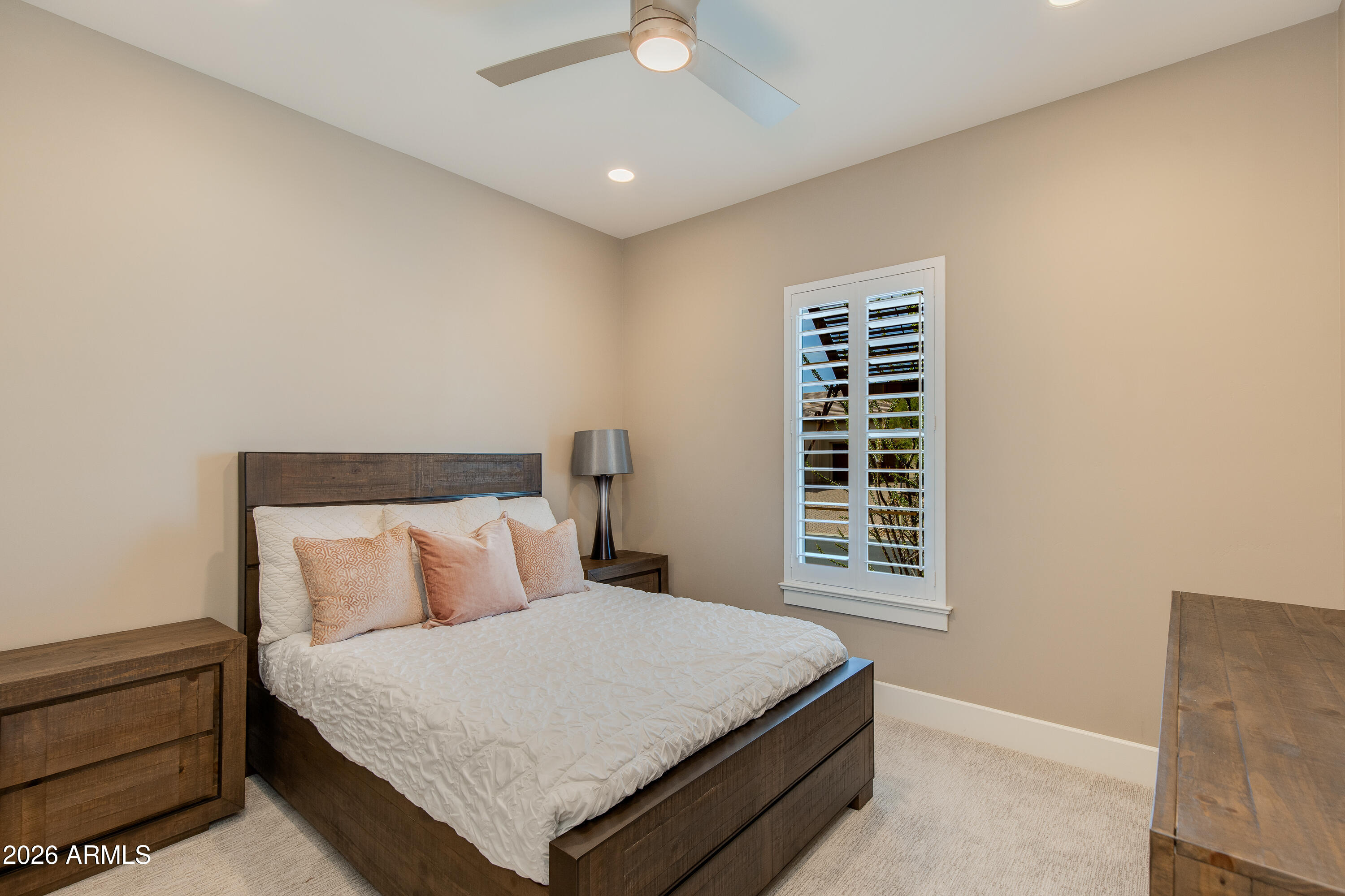 5411 E DUANE Lane