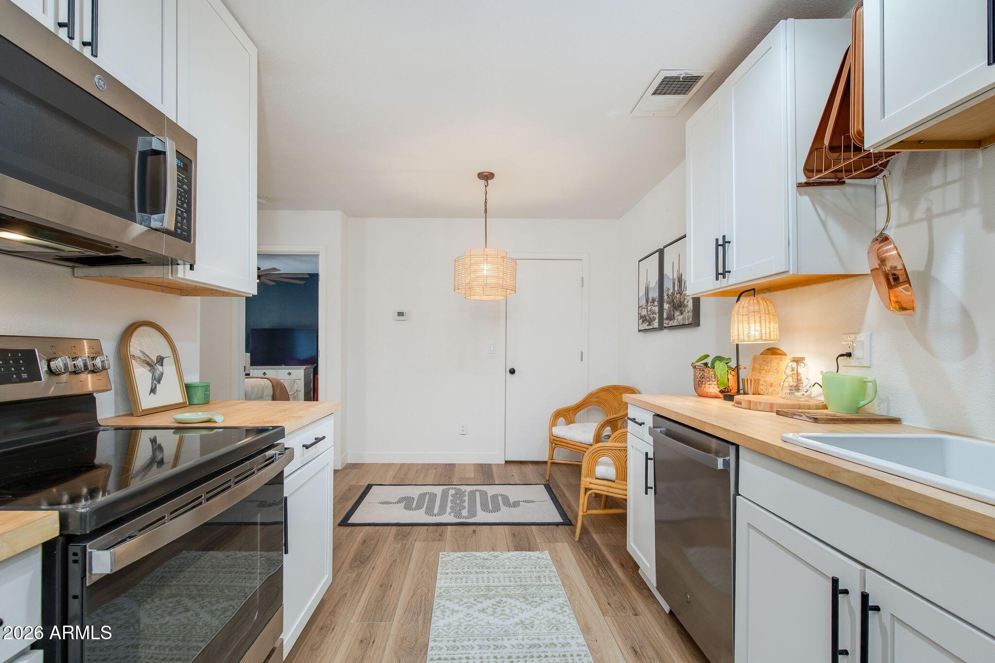 3511 E BASELINE Road 1103