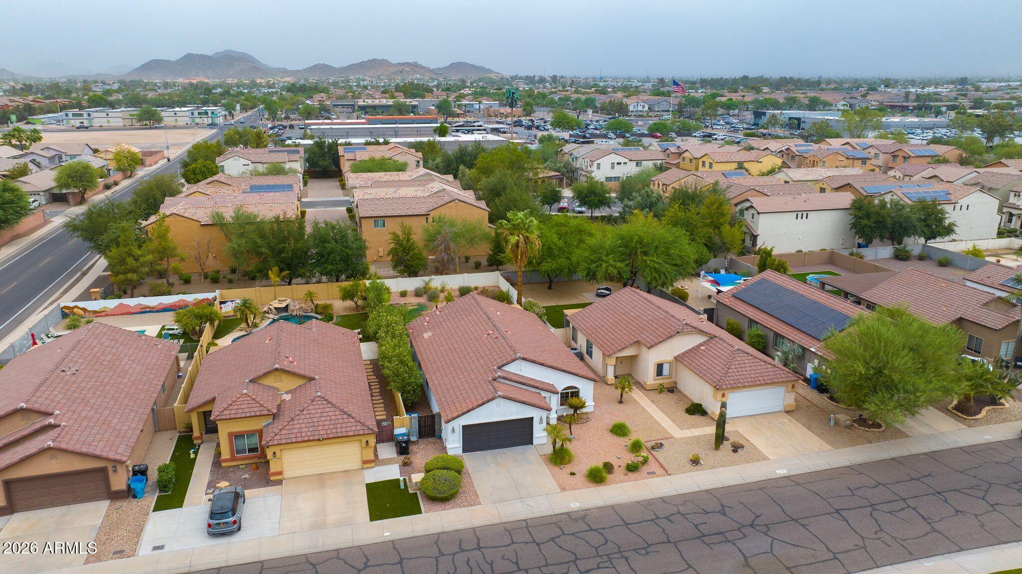 2010 E AIRE LIBRE Avenue