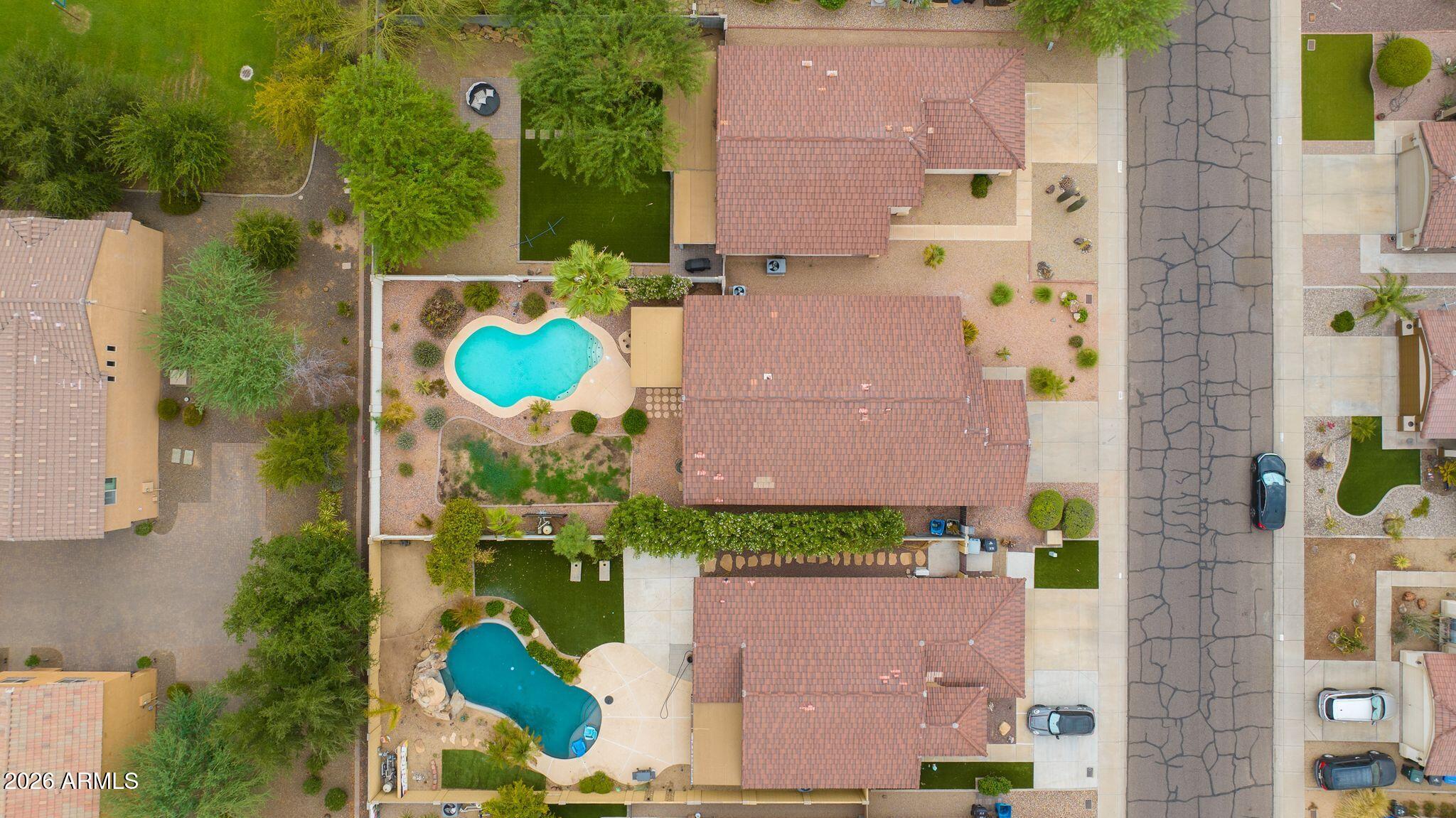 2010 E AIRE LIBRE Avenue