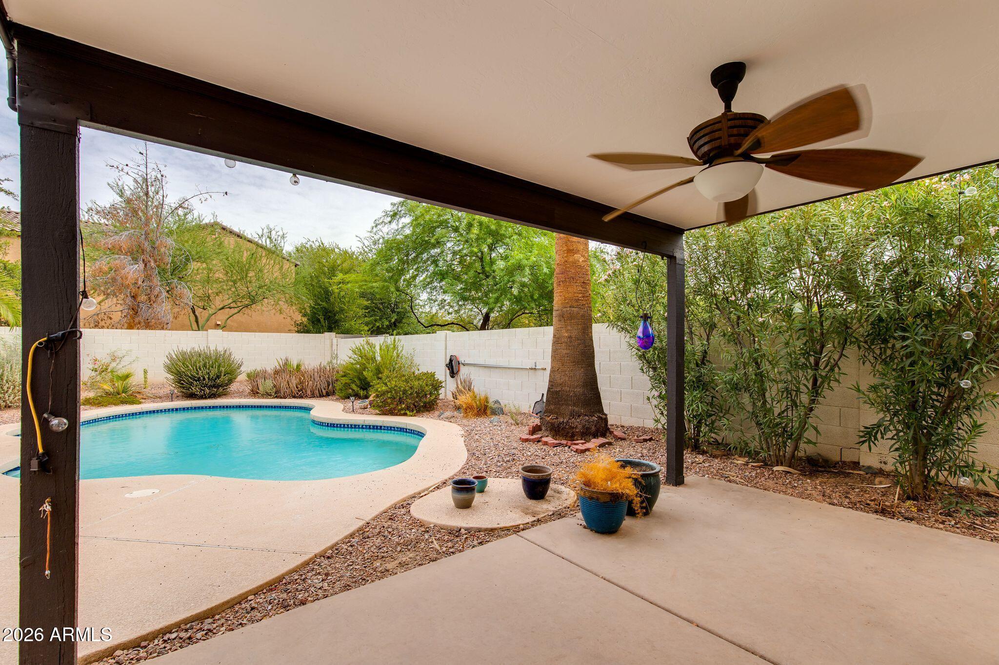 2010 E AIRE LIBRE Avenue