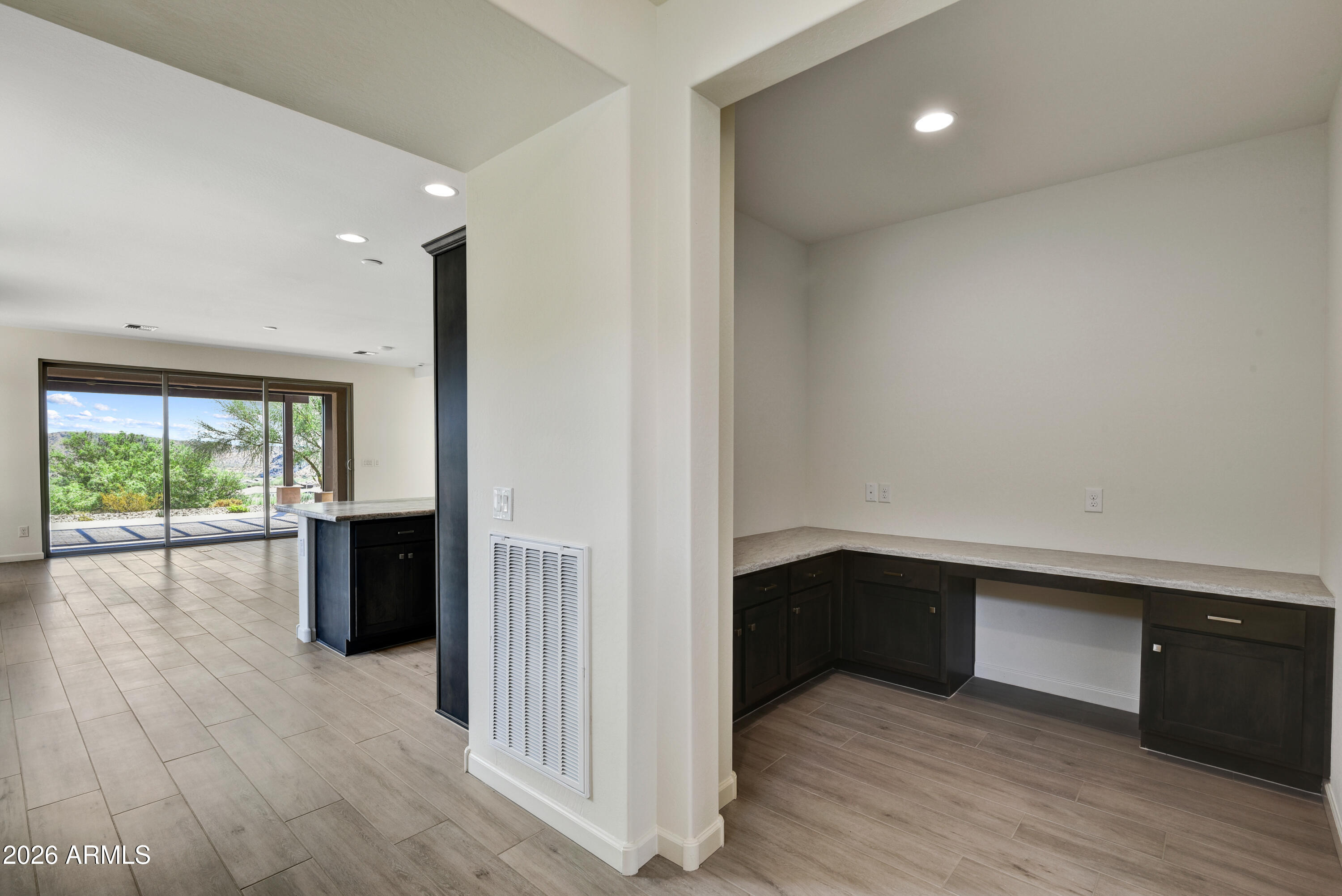 4180 PRAIRIE SCHOONER Road