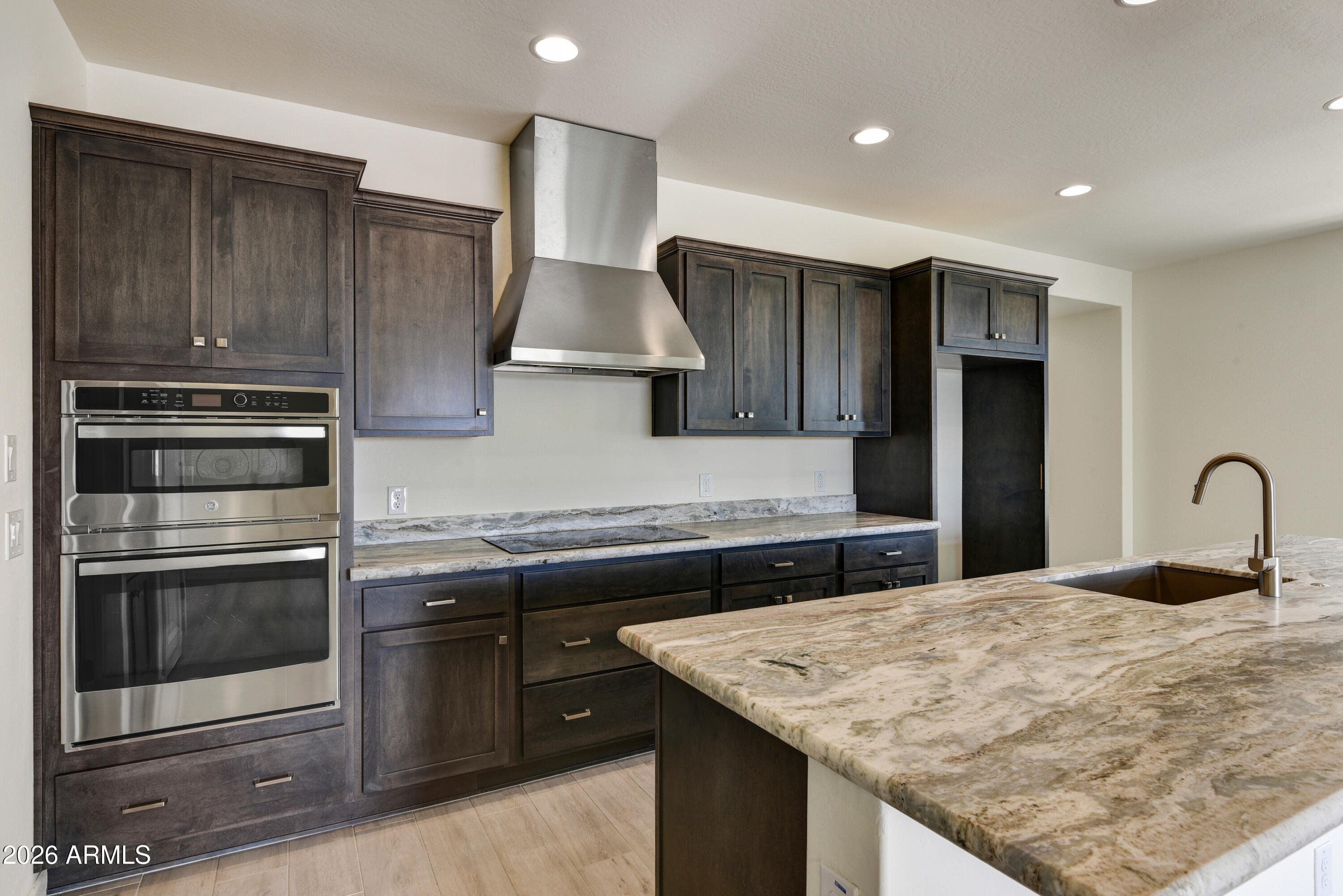 4180 PRAIRIE SCHOONER Road