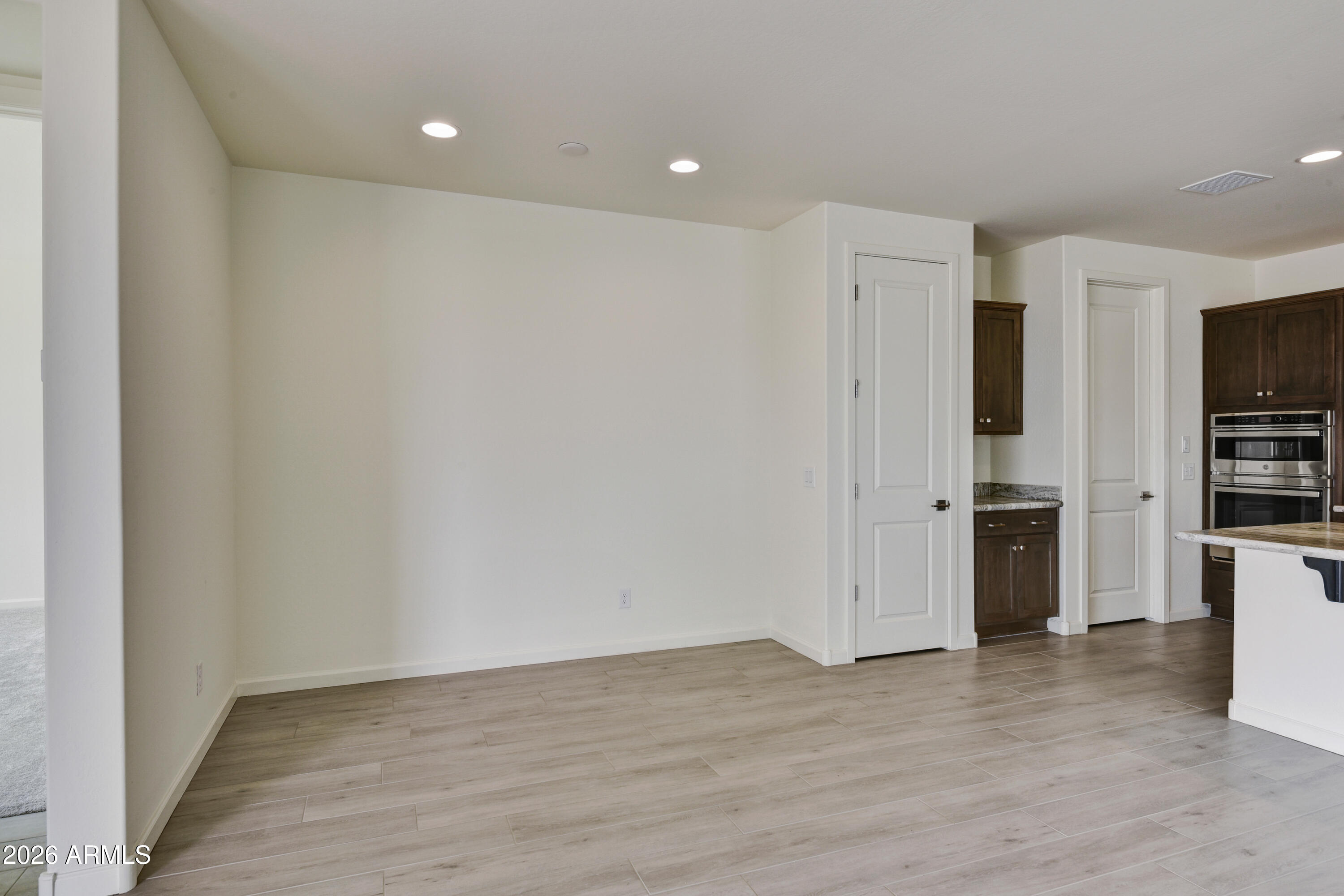 4180 PRAIRIE SCHOONER Road
