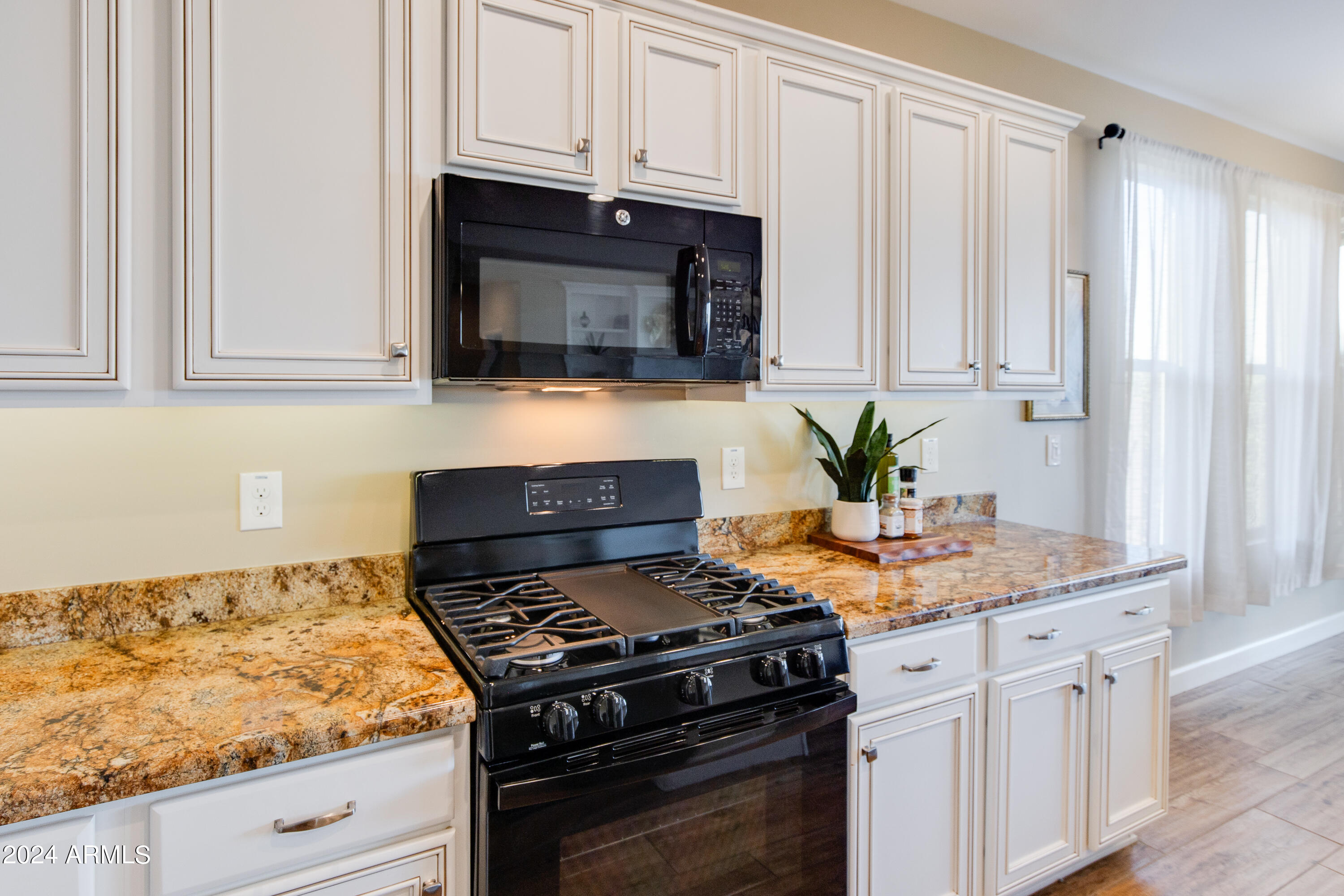 3705 RIDGEVIEW Terrace
